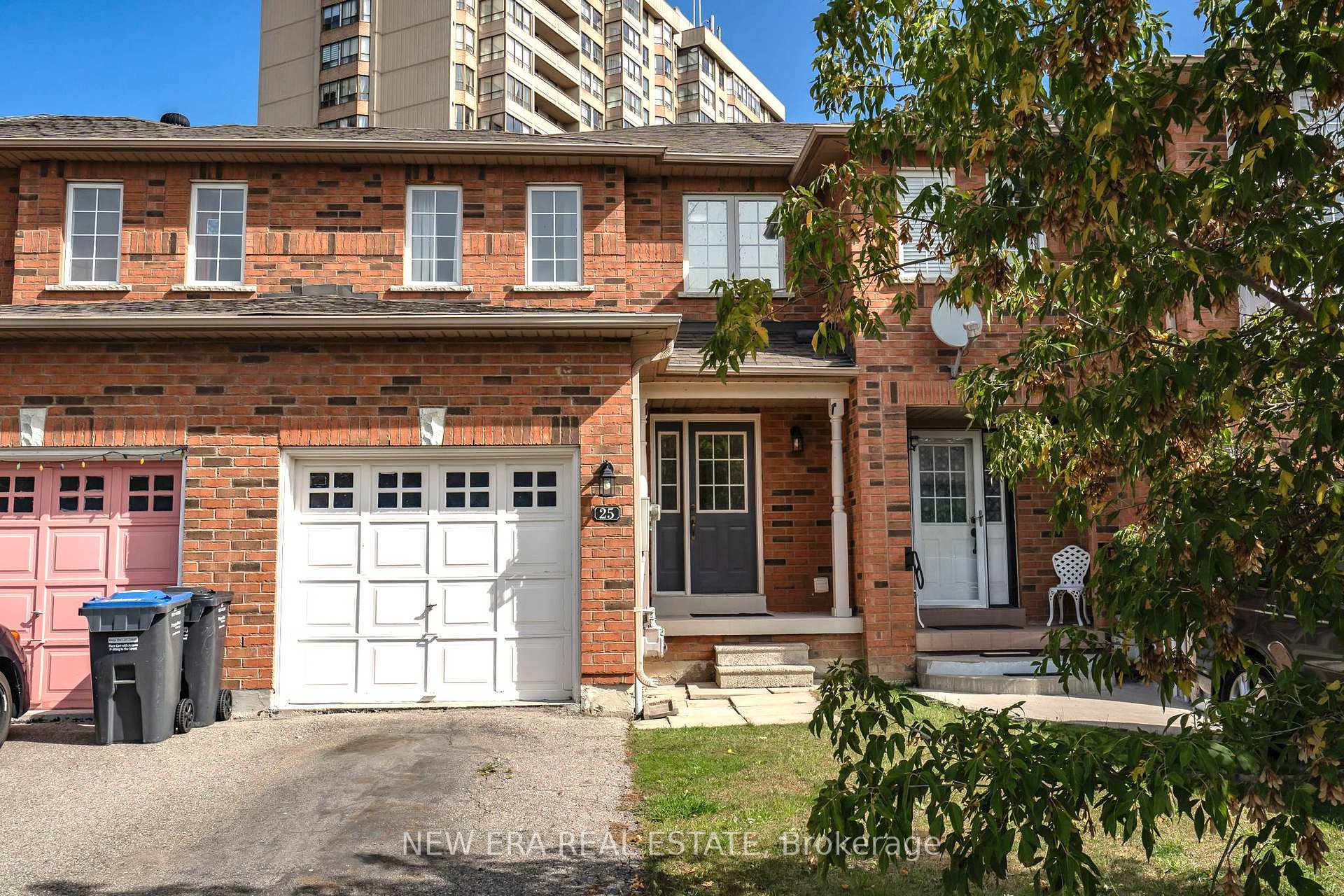 Photo 1 of 25 Berkindale Court, Brampton, Fletcher's Creek South — HOMEH