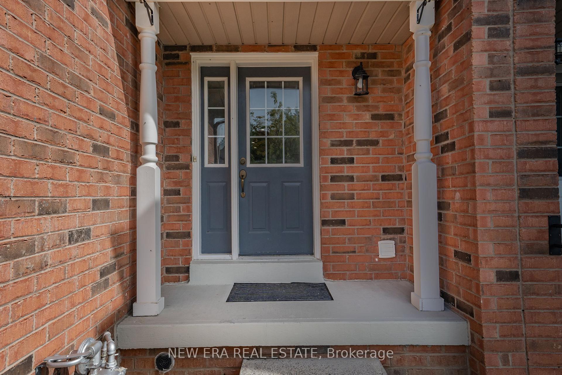 Photo 3 of 25 Berkindale Court, Brampton, Fletcher's Creek South — HOMEH