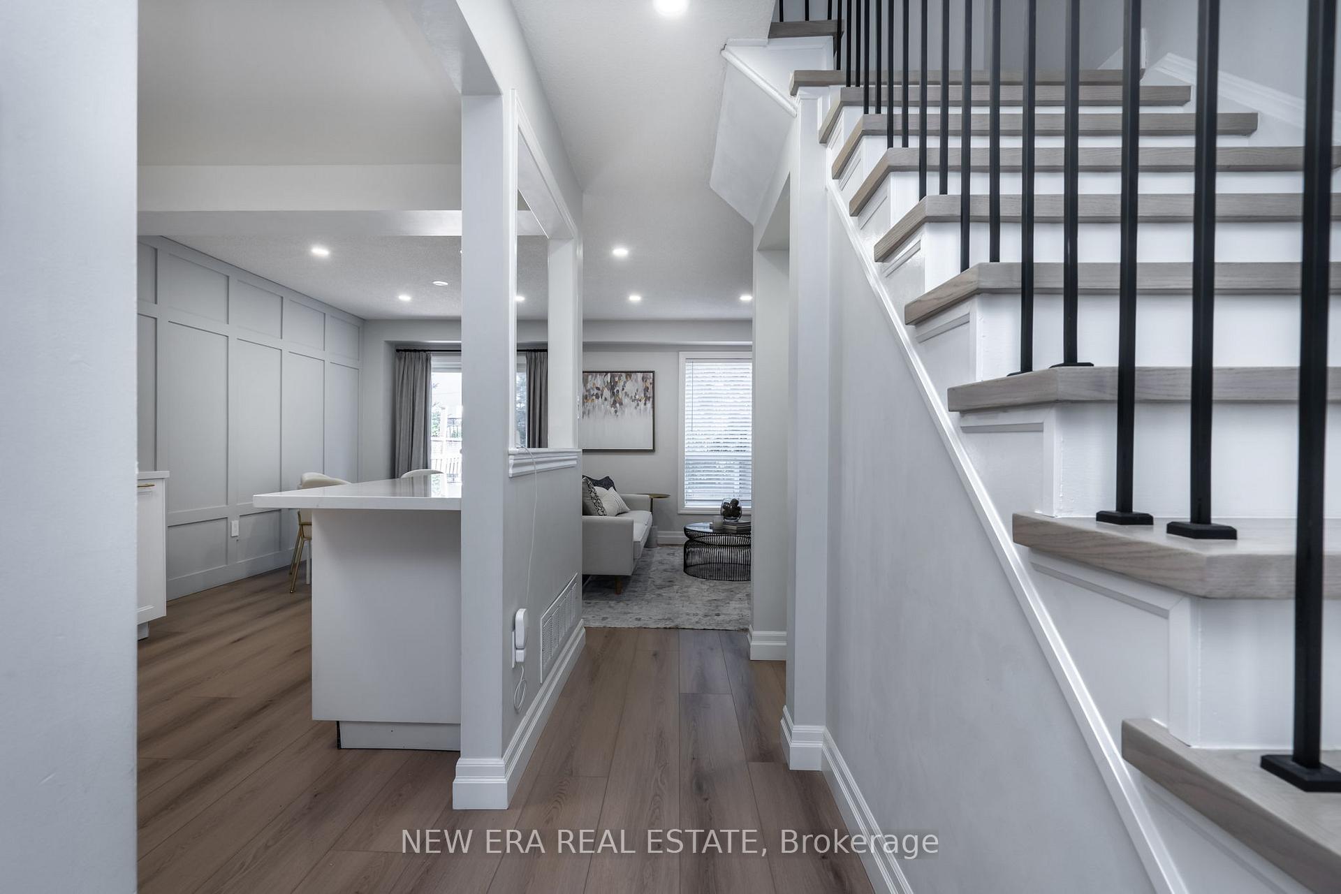 Photo 6 of 25 Berkindale Court, Brampton, Fletcher's Creek South — HOMEH