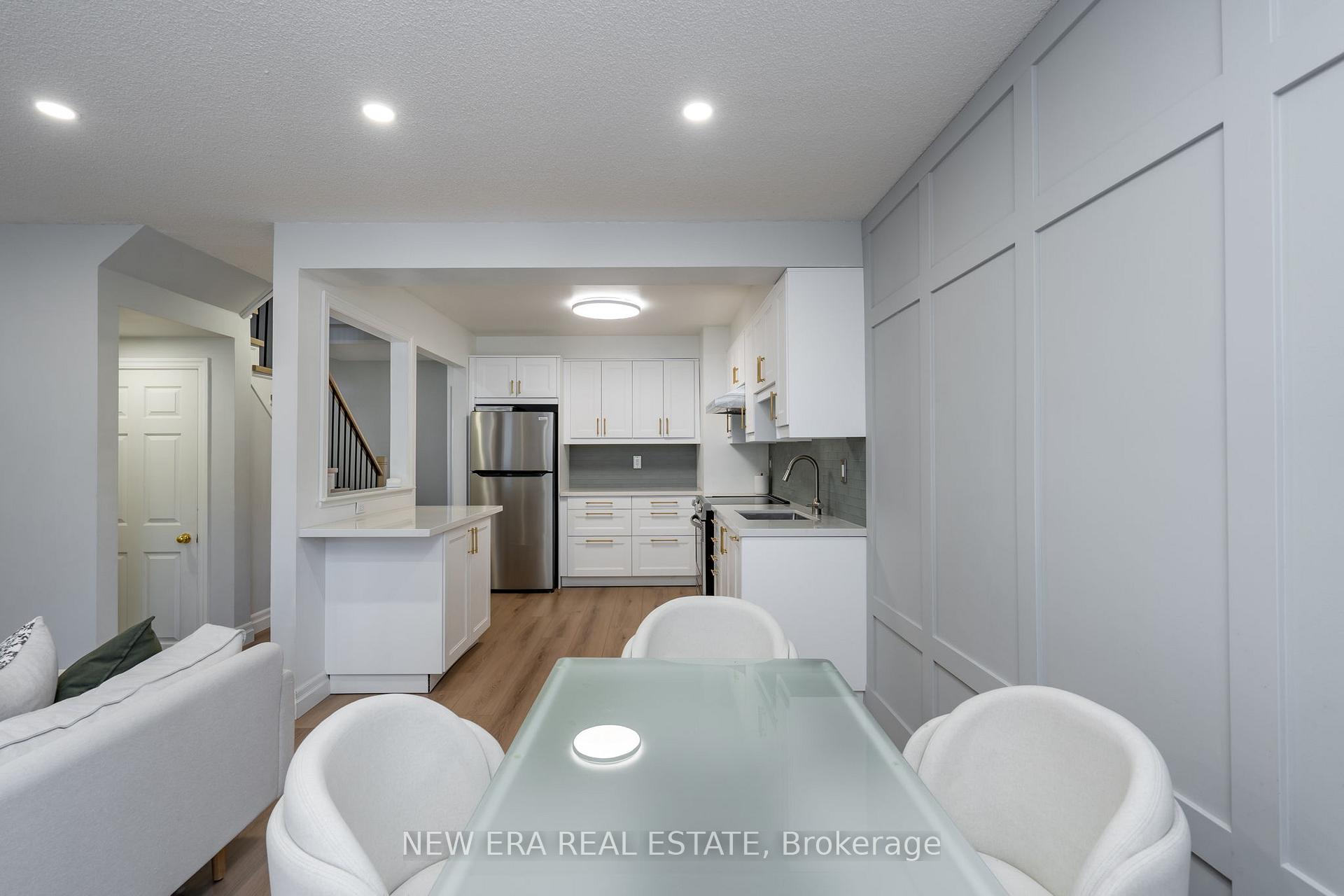 Photo 14 of 25 Berkindale Court, Brampton, Fletcher's Creek South — HOMEH