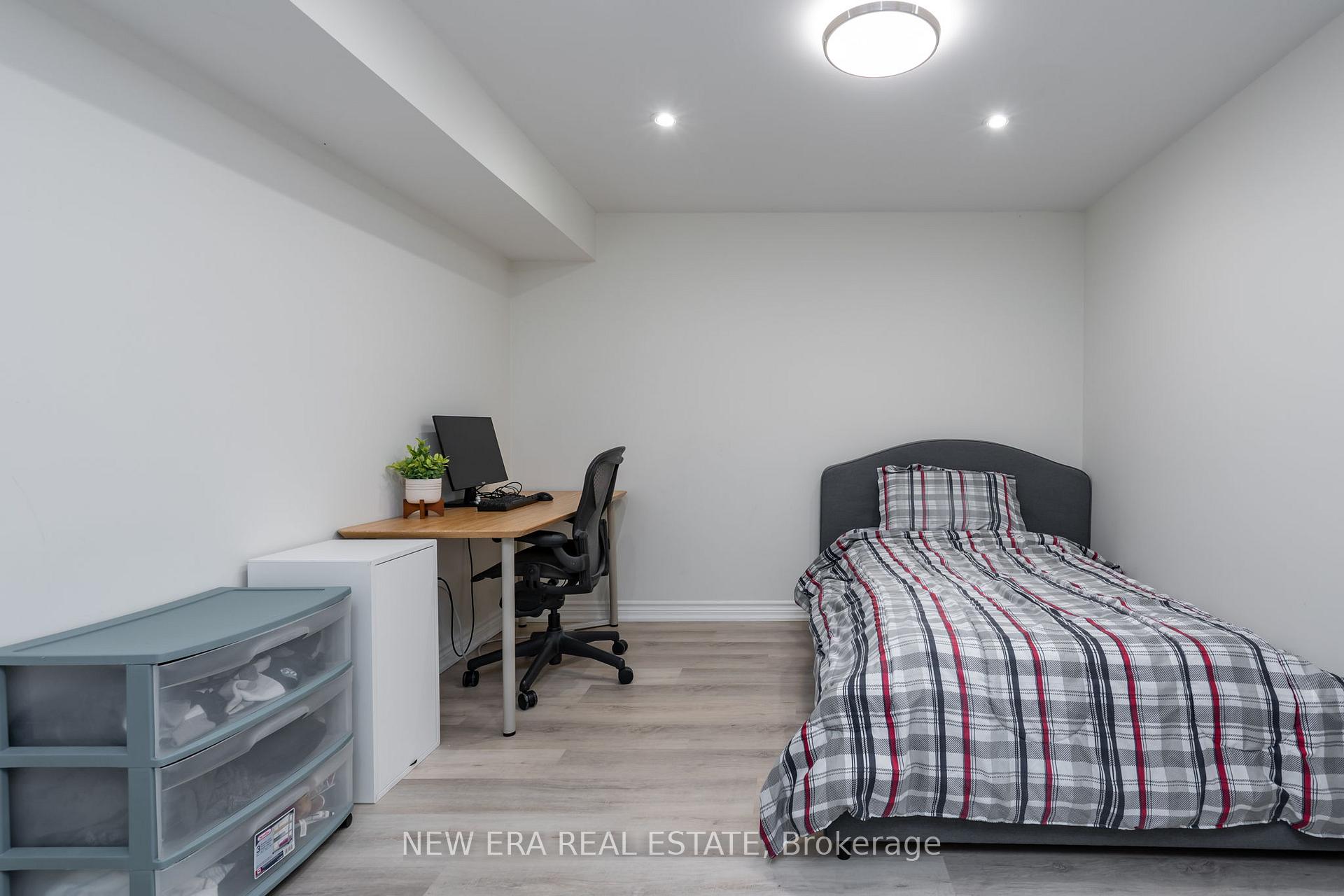 Photo 36 of 25 Berkindale Court, Brampton, Fletcher's Creek South — HOMEH