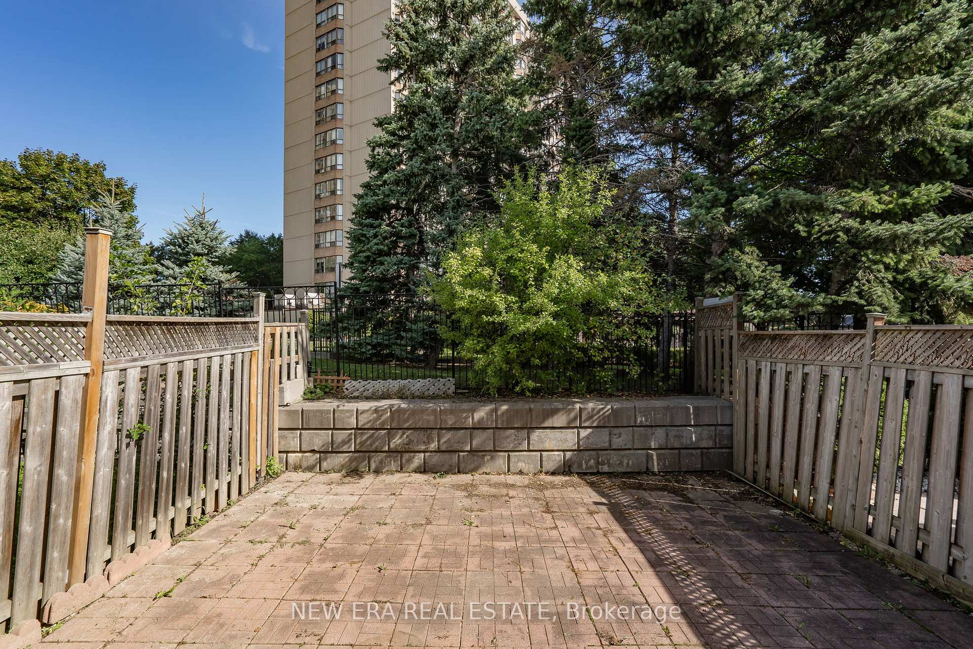 Photo 39 of 25 Berkindale Court, Brampton, Fletcher's Creek South — HOMEH