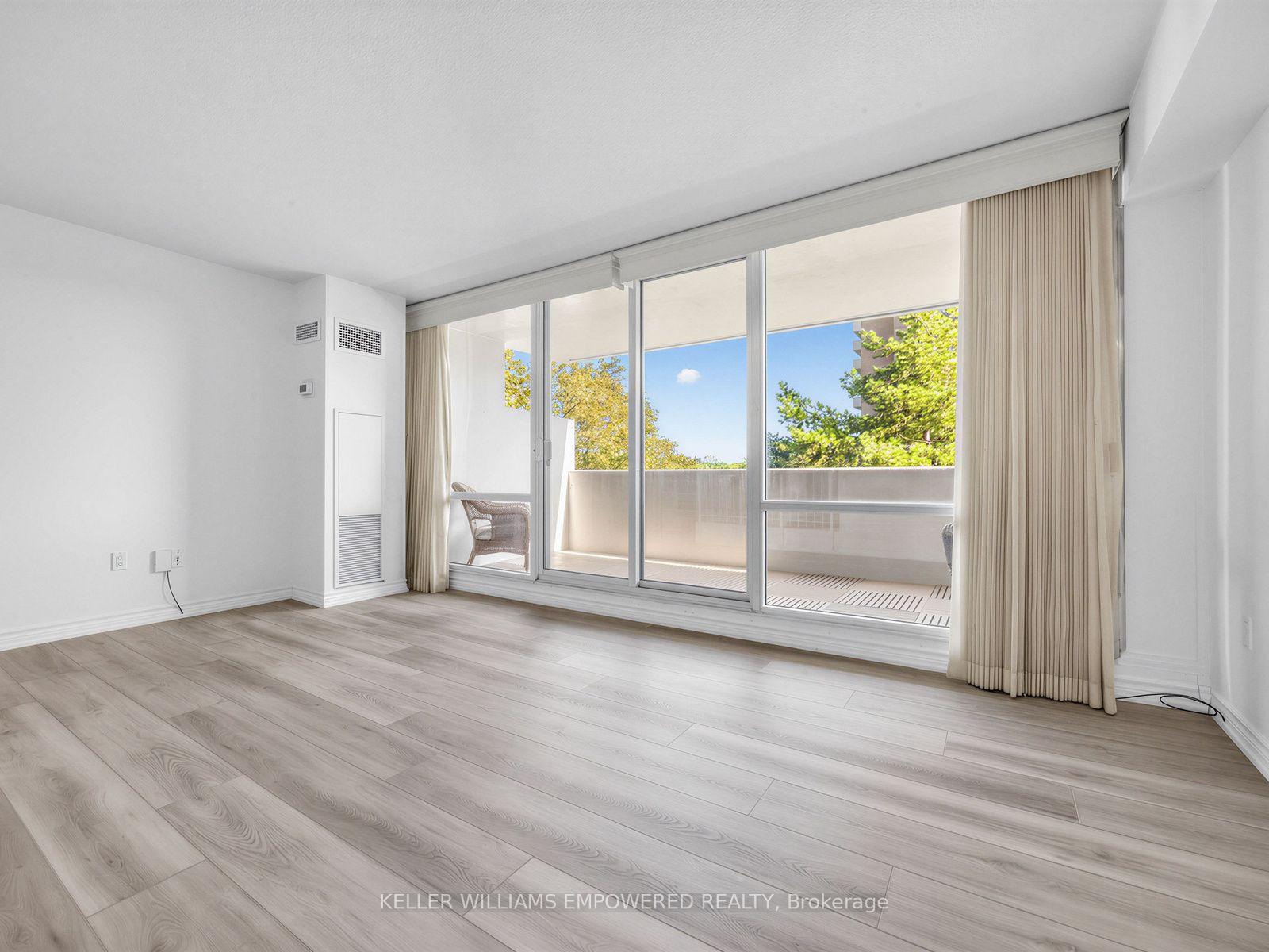 Photo 17 of Unit 406, 240 Scarlett Road, Toronto, Rockcliffe-Smythe — HOMEH