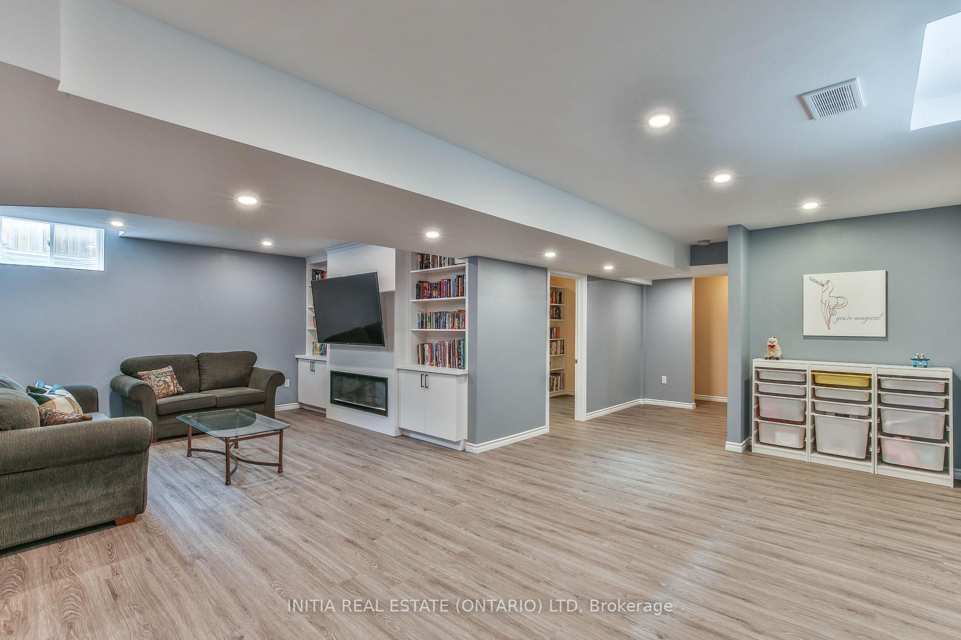 Photo 35 of 3209 Tilbury Lane, London, South V — HOMEH