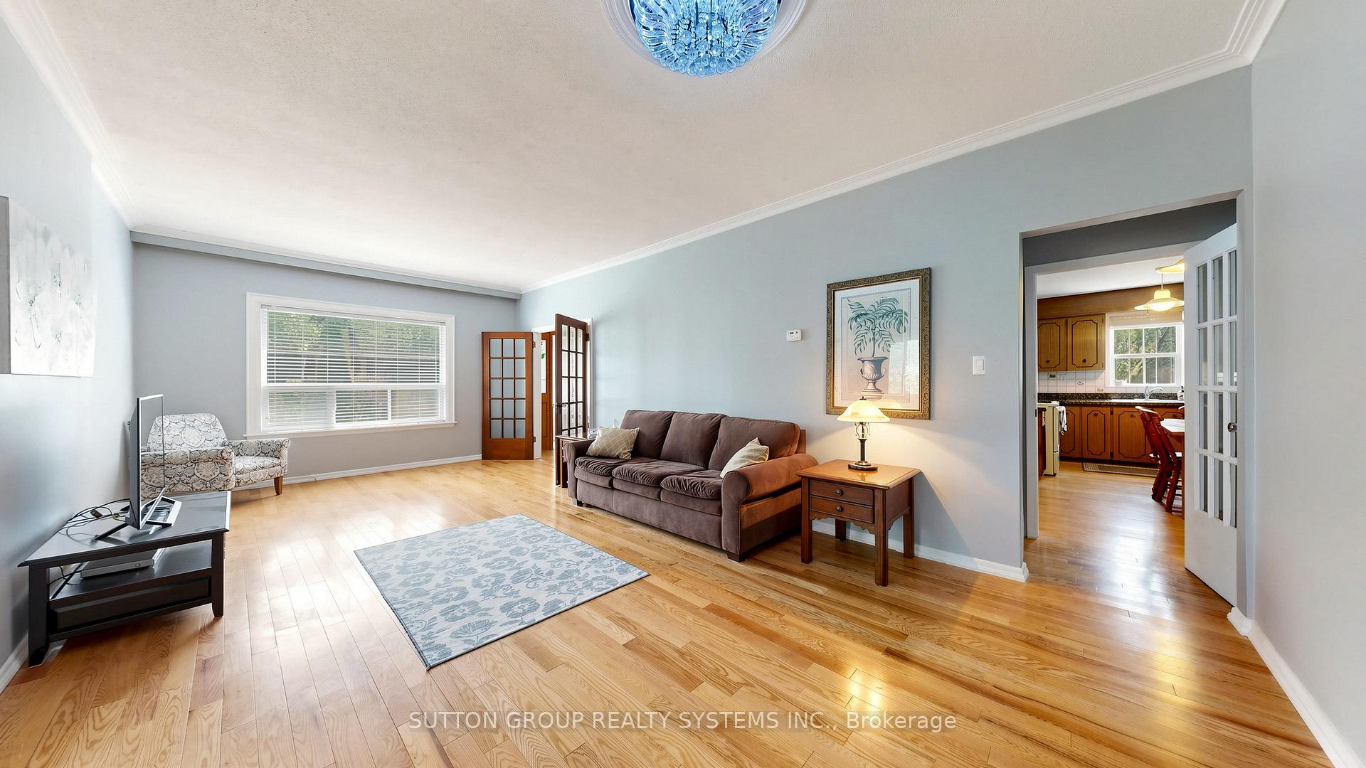 Photo 4 of 114 Rosemount Avenue, Toronto, Corso Italia-Davenport — HOMEH
