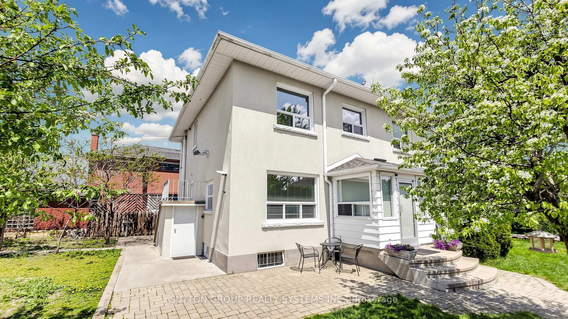 Photo 3 of 114 Rosemount Avenue, Toronto, Corso Italia-Davenport — HOMEH