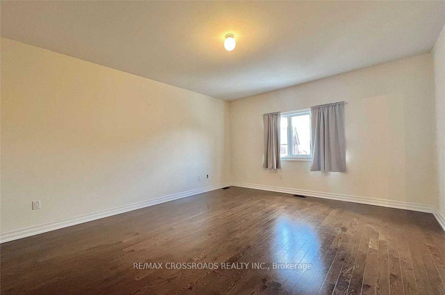 Photo 15 of 71 Hamster Crescent, Aurora, Rural Aurora — HOMEH