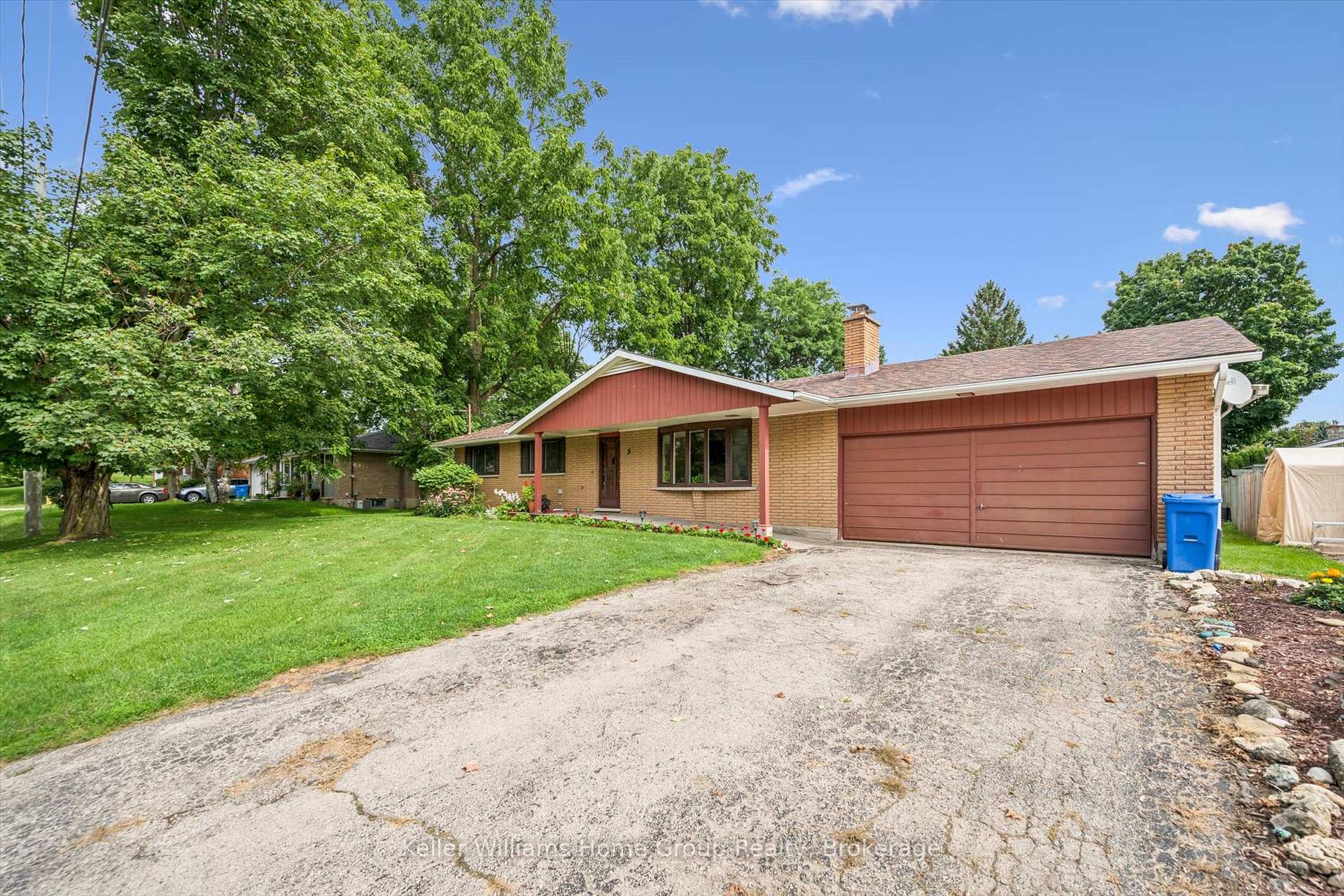 Photo 3 of 5 Cuthbert Street, Centre Wellington, Elora/Salem — HOMEH