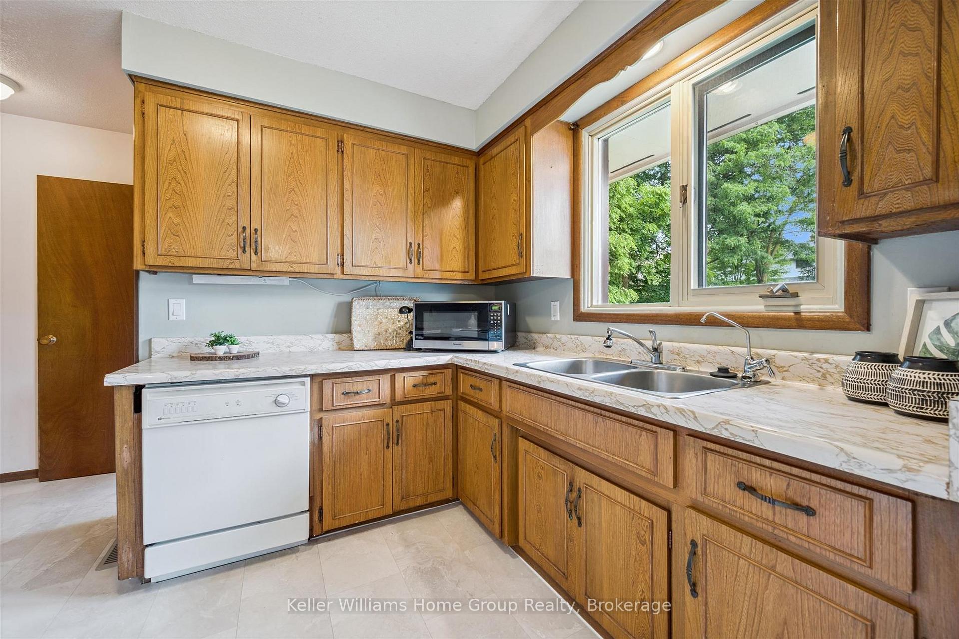Photo 15 of 5 Cuthbert Street, Centre Wellington, Elora/Salem — HOMEH