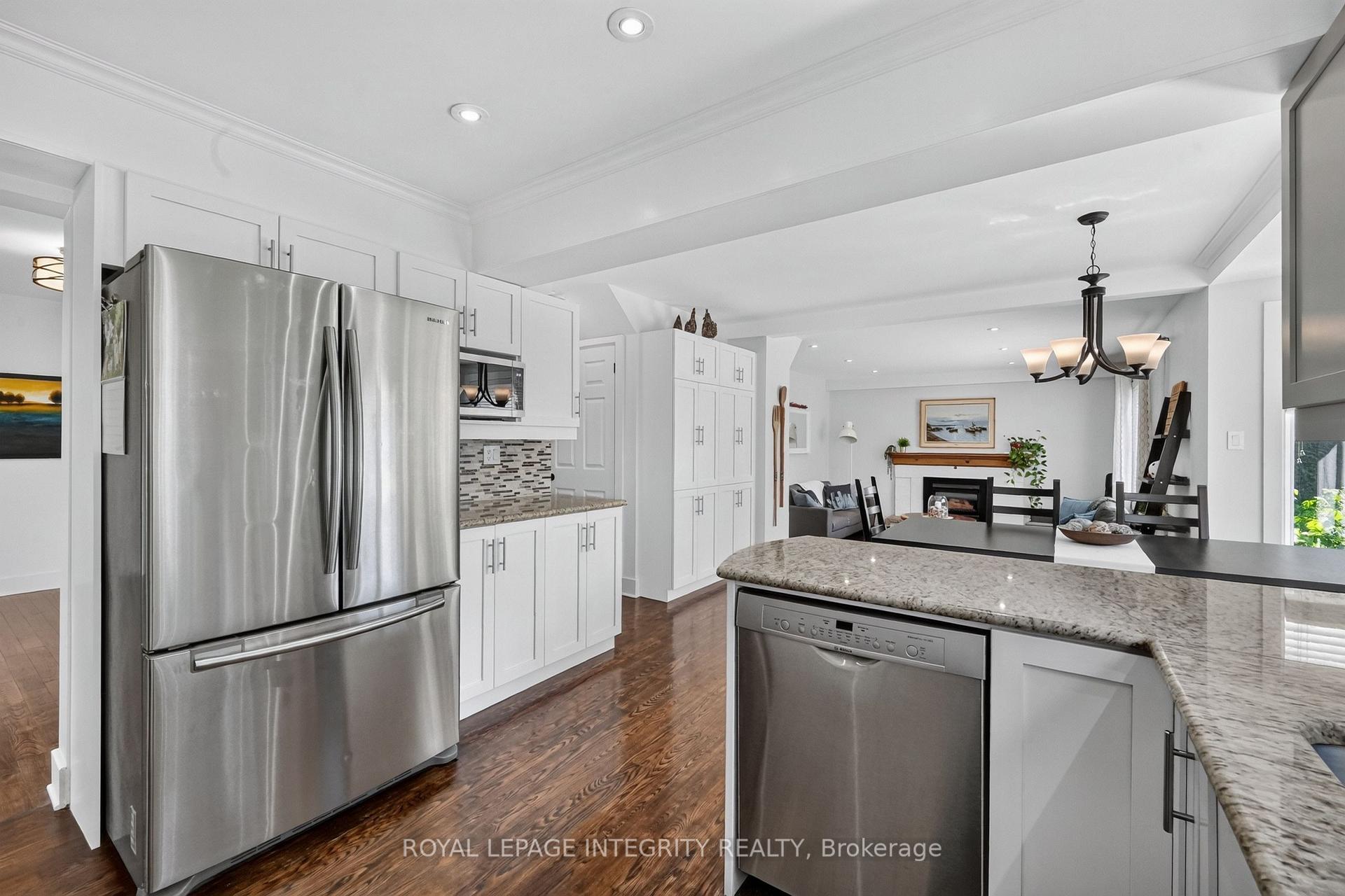 Photo 17 of 1398 Hayes Street, Ottawa, Bilberry Creek/Queenswood Heights — HOMEH