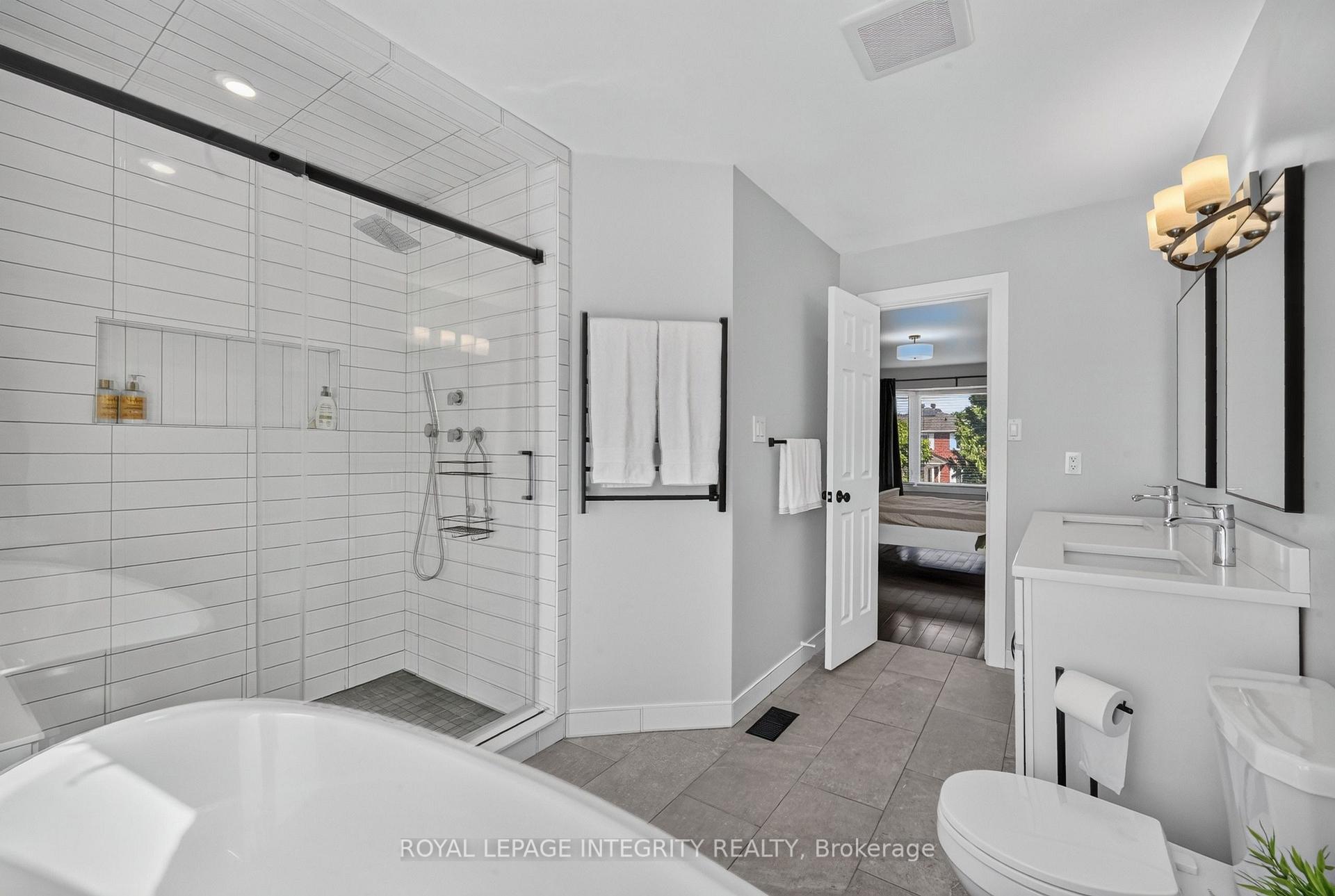 Photo 30 of 1398 Hayes Street, Ottawa, Bilberry Creek/Queenswood Heights — HOMEH