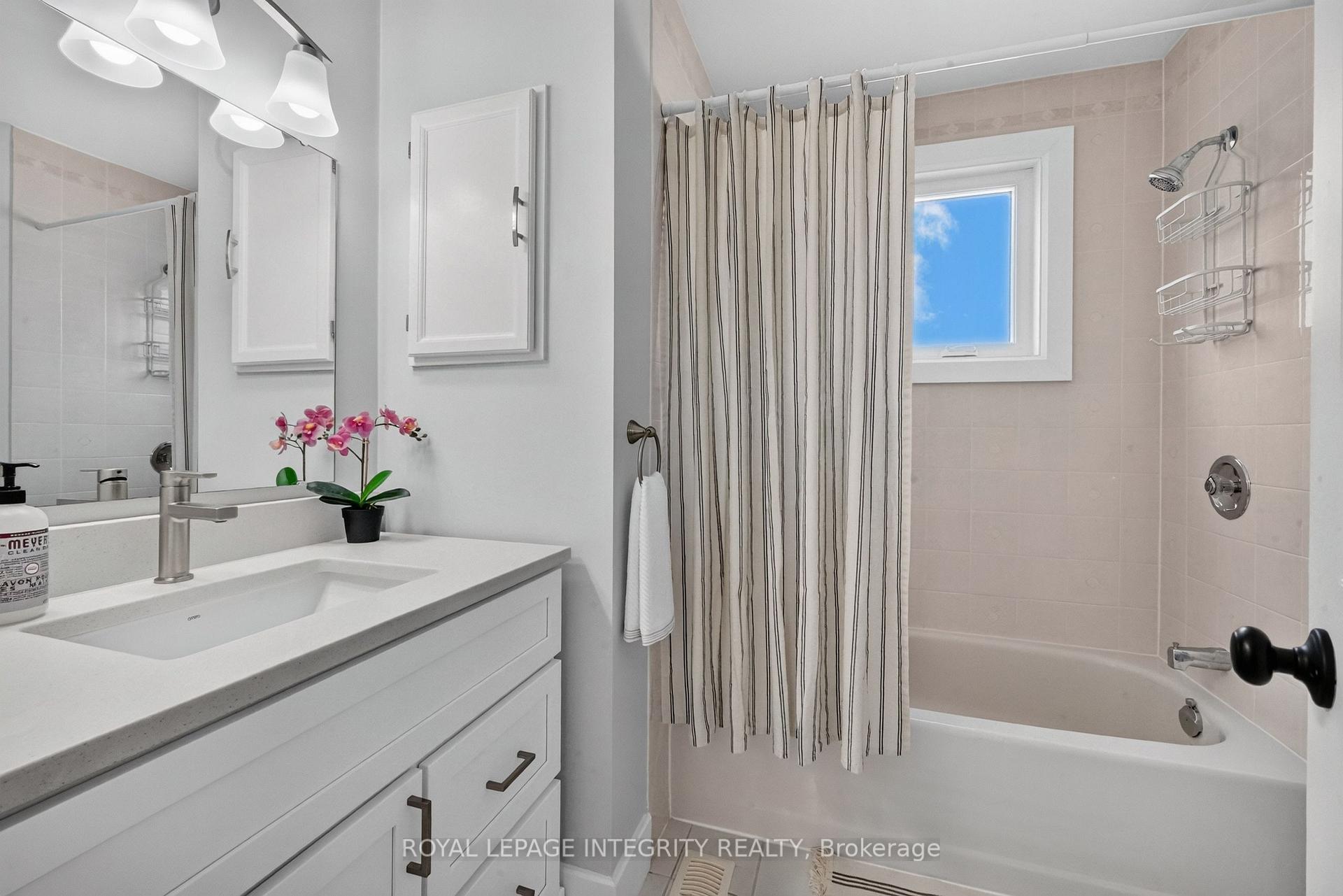 Photo 41 of 1398 Hayes Street, Ottawa, Bilberry Creek/Queenswood Heights — HOMEH