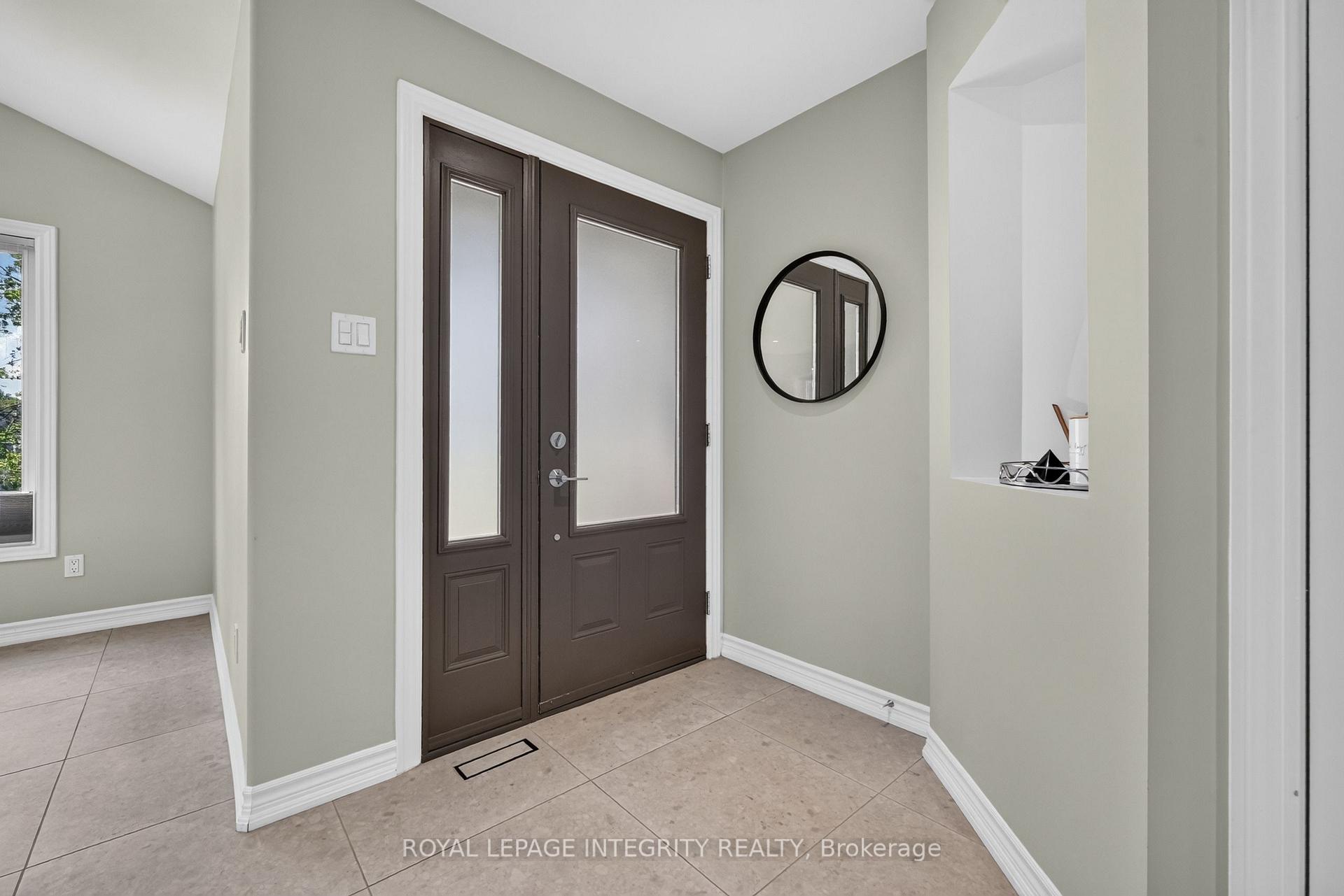 Photo 5 of 1946 Farisita Drive, Ottawa, Vars Village — HOMEH