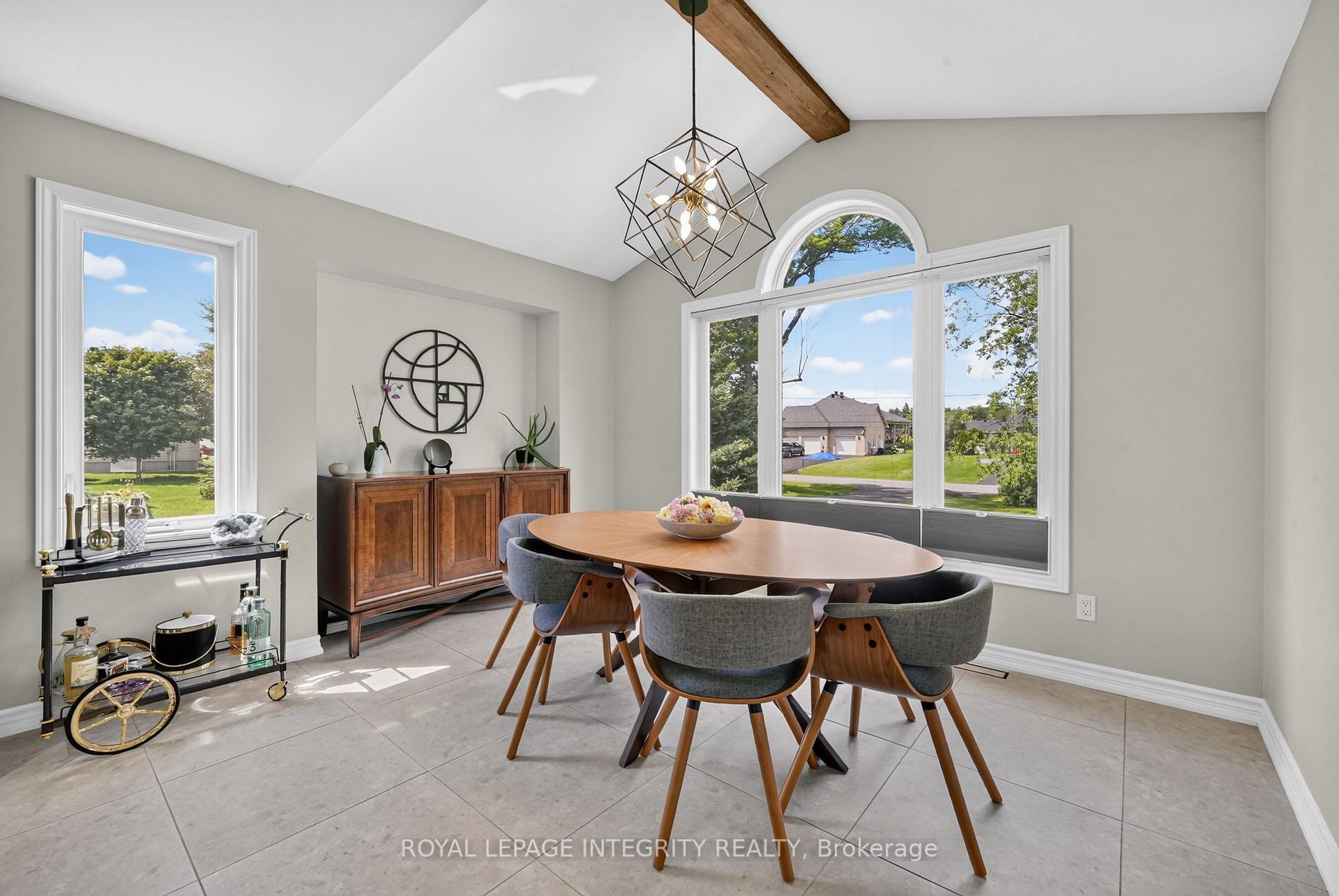 Photo 7 of 1946 Farisita Drive, Ottawa, Vars Village — HOMEH