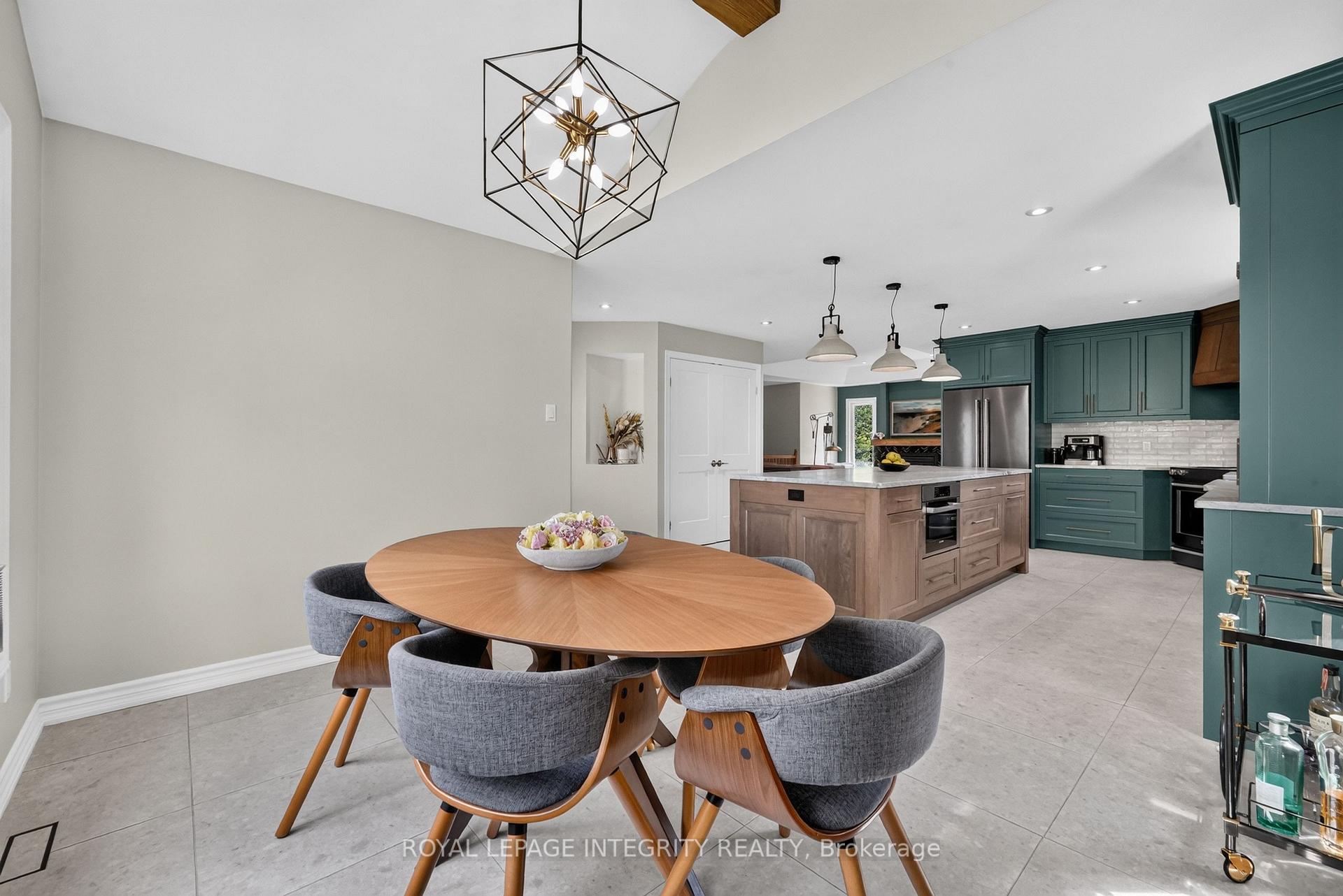 Photo 8 of 1946 Farisita Drive, Ottawa, Vars Village — HOMEH