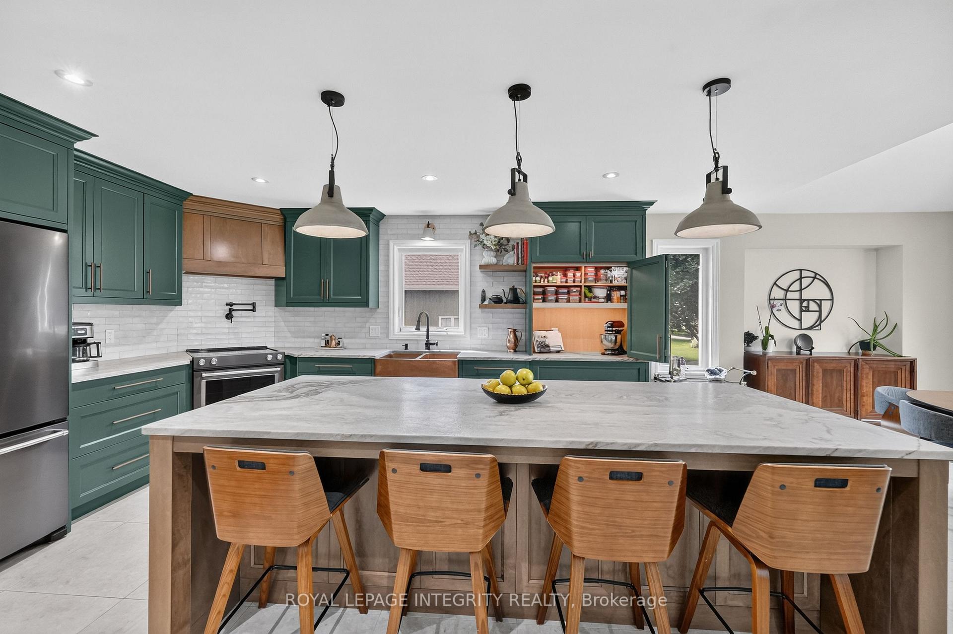 Photo 11 of 1946 Farisita Drive, Ottawa, Vars Village — HOMEH