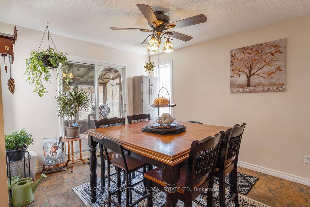 Photo 3 of 232 Thorne Drive, Strathroy-Caradoc, NE — HOMEH