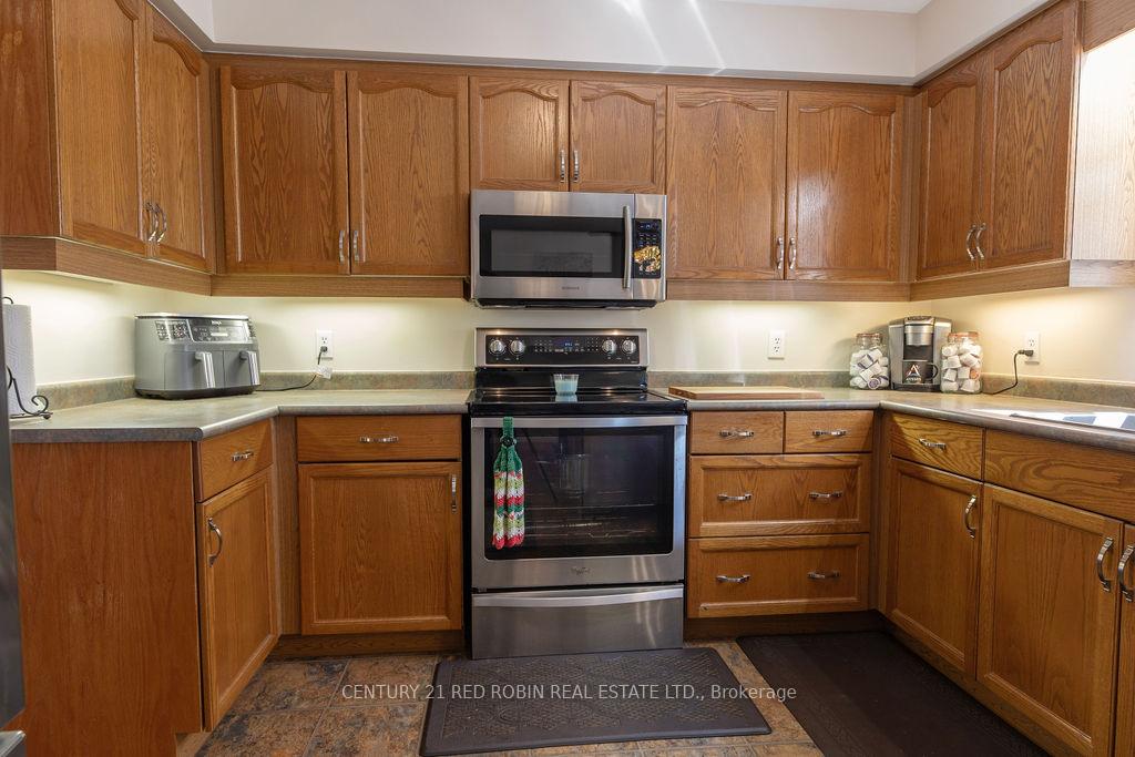 Photo 5 of 232 Thorne Drive, Strathroy-Caradoc, NE — HOMEH