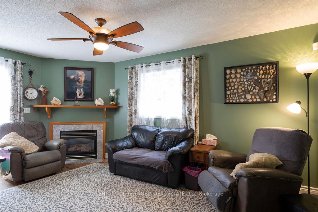 Photo 7 of 232 Thorne Drive, Strathroy-Caradoc, NE — HOMEH