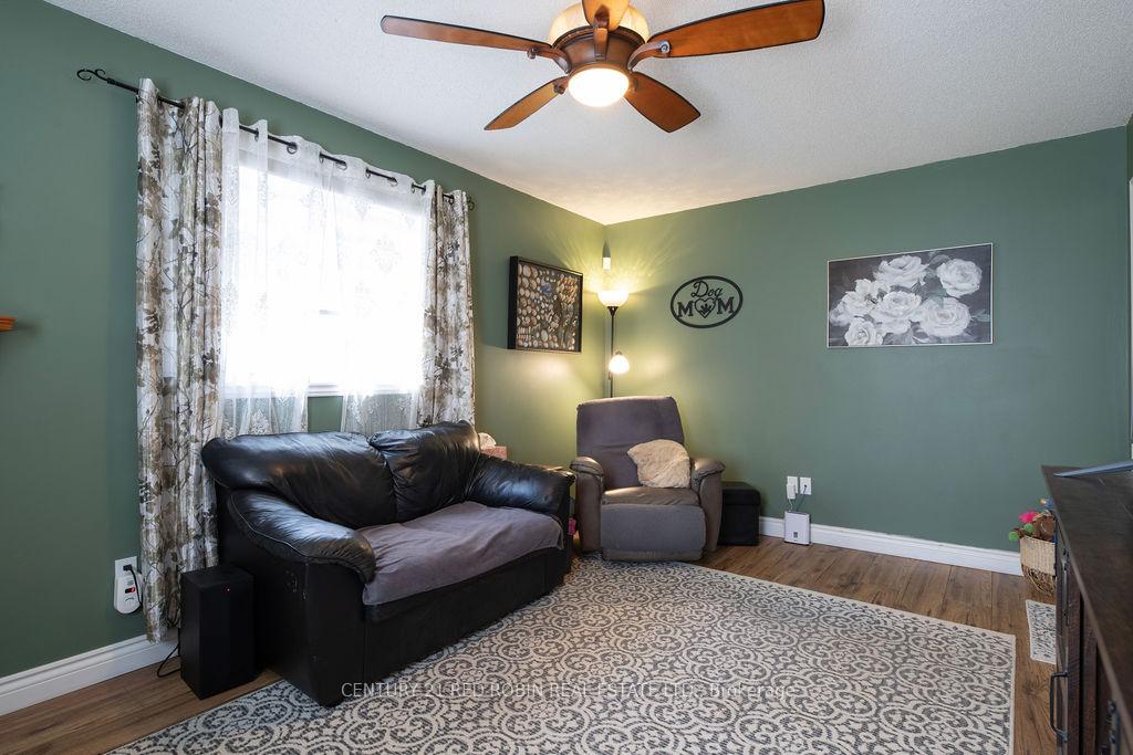 Photo 9 of 232 Thorne Drive, Strathroy-Caradoc, NE — HOMEH