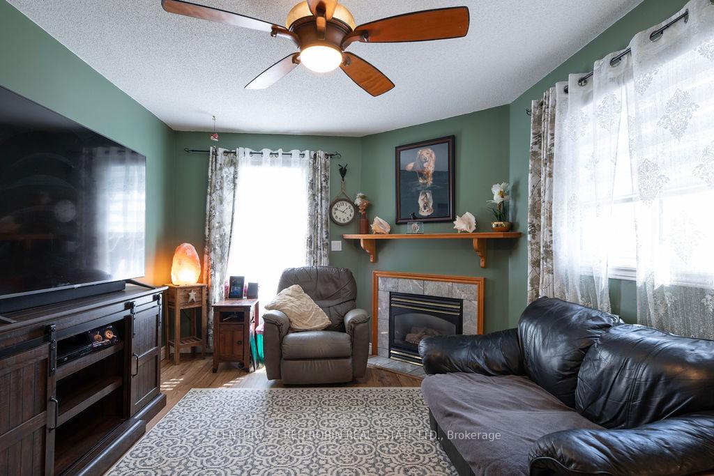 Photo 10 of 232 Thorne Drive, Strathroy-Caradoc, NE — HOMEH