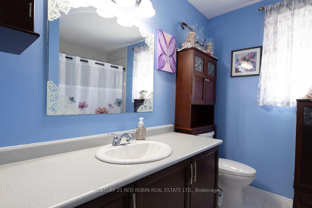 Photo 21 of 232 Thorne Drive, Strathroy-Caradoc, NE — HOMEH