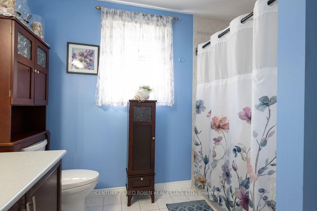 Photo 22 of 232 Thorne Drive, Strathroy-Caradoc, NE — HOMEH