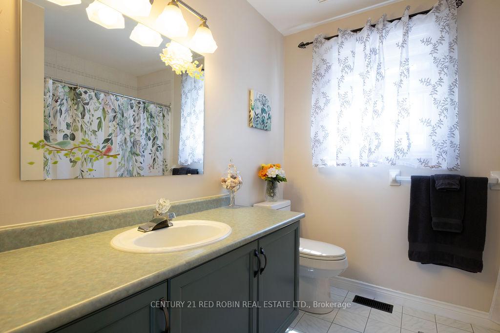 Photo 30 of 232 Thorne Drive, Strathroy-Caradoc, NE — HOMEH