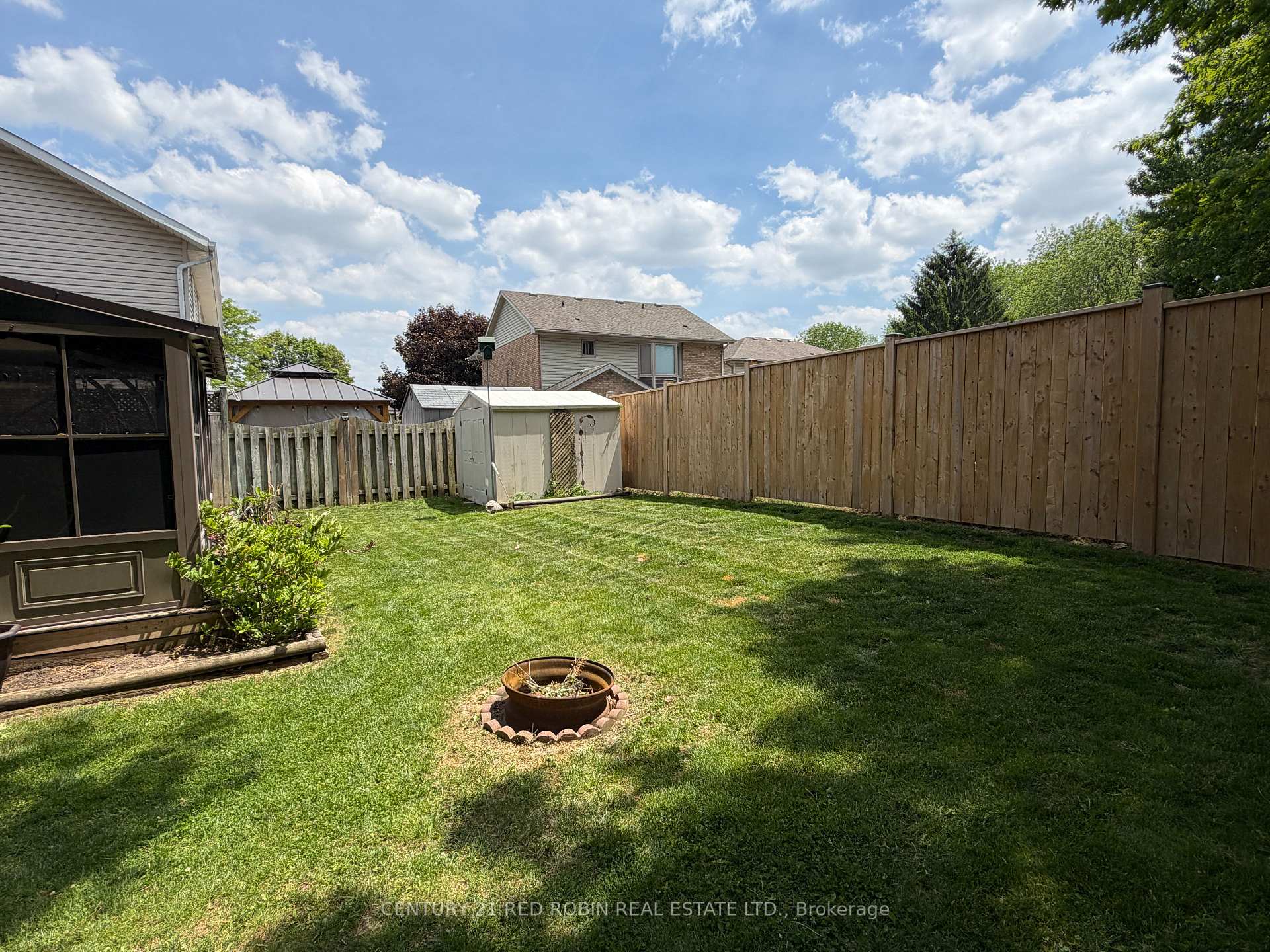 Photo 33 of 232 Thorne Drive, Strathroy-Caradoc, NE — HOMEH