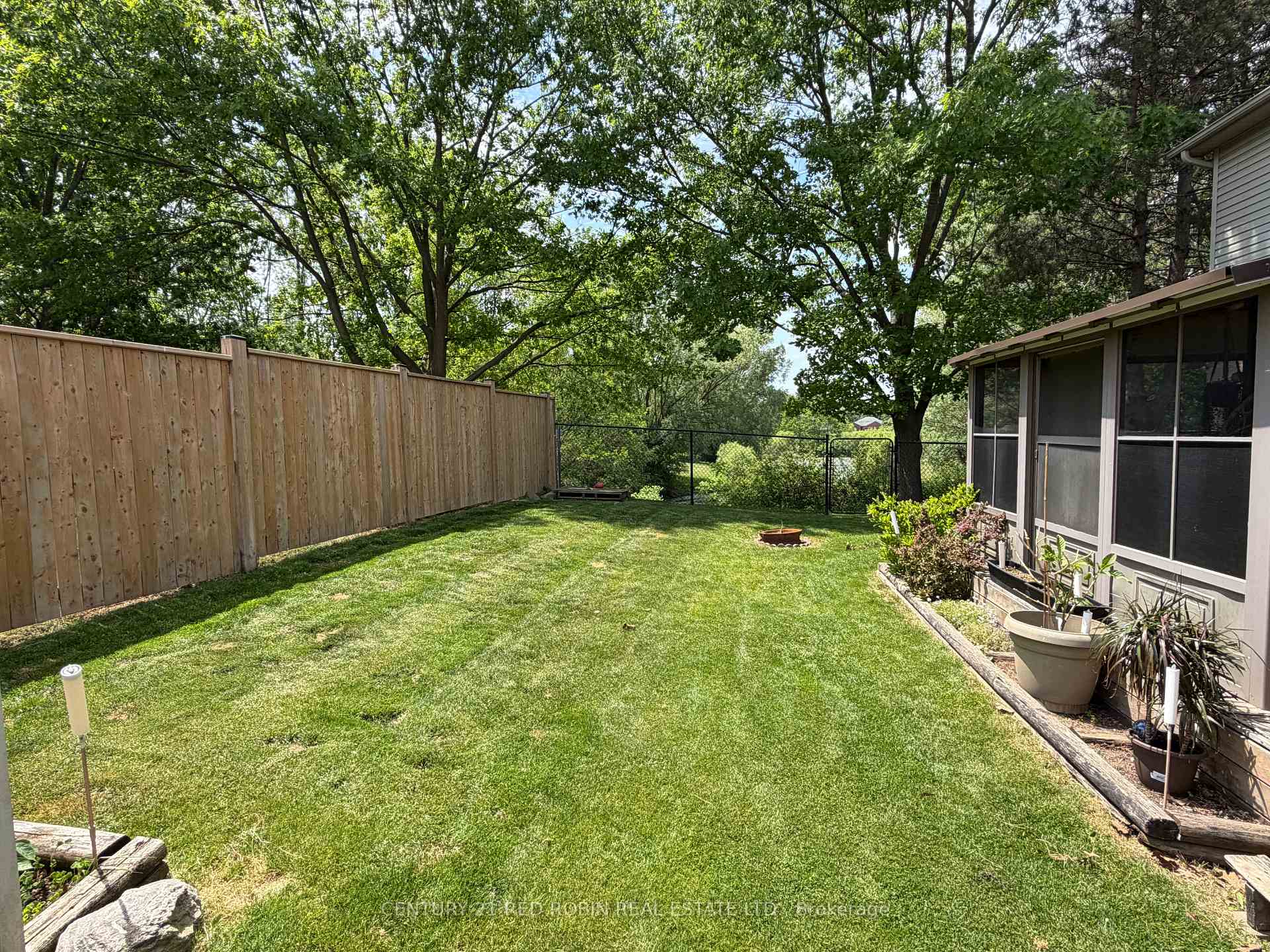 Photo 36 of 232 Thorne Drive, Strathroy-Caradoc, NE — HOMEH