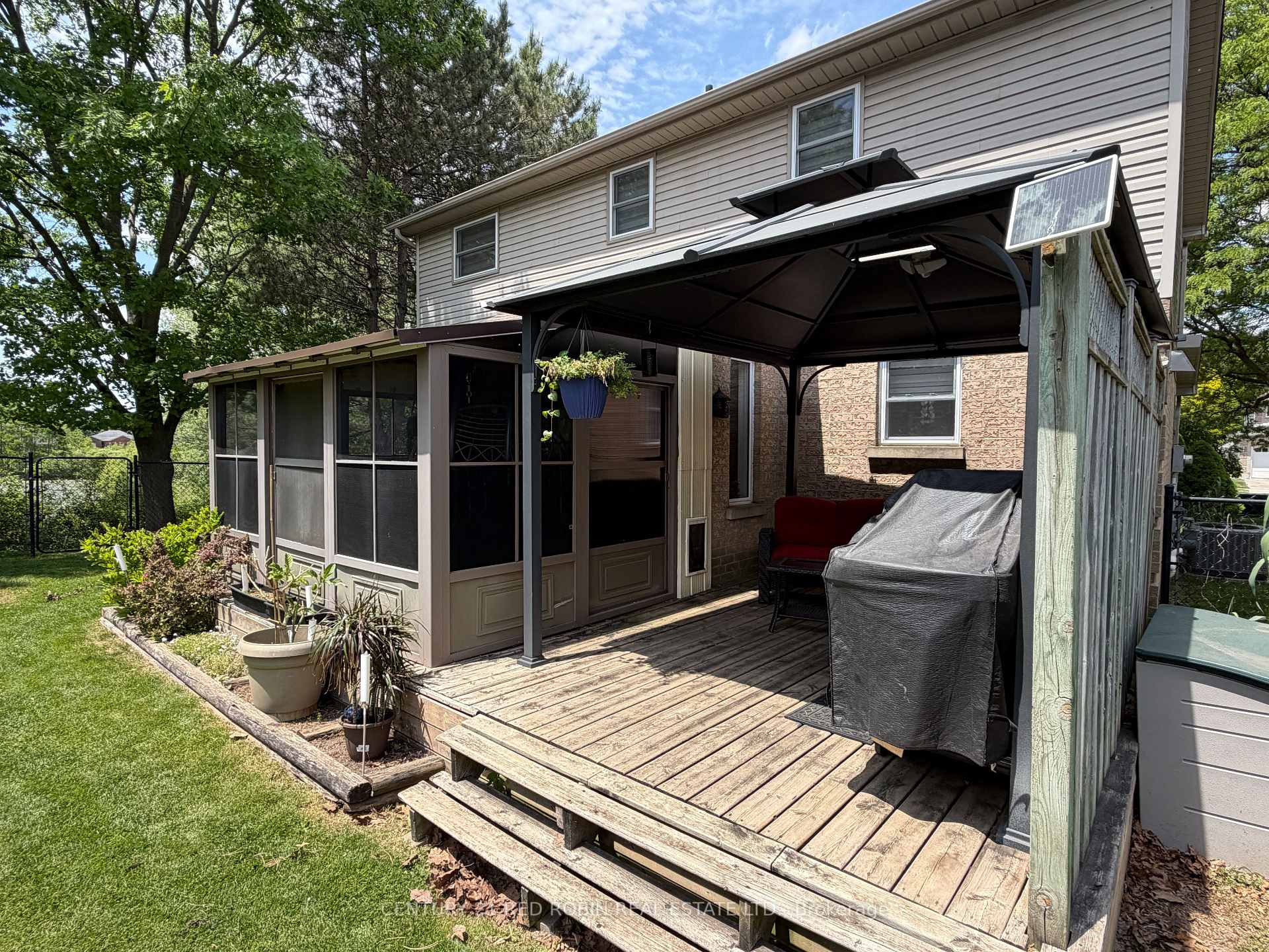 Photo 37 of 232 Thorne Drive, Strathroy-Caradoc, NE — HOMEH