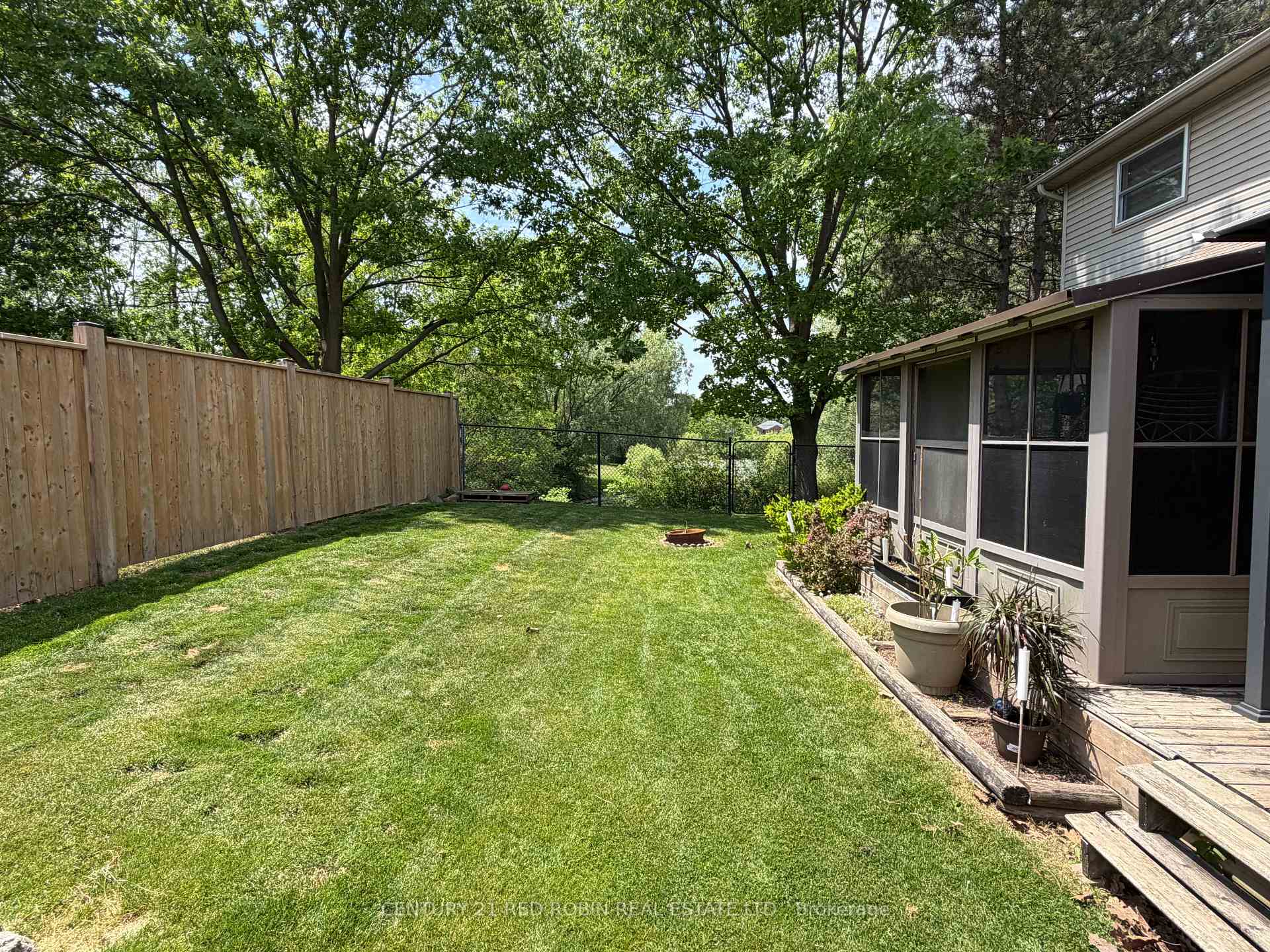 Photo 38 of 232 Thorne Drive, Strathroy-Caradoc, NE — HOMEH