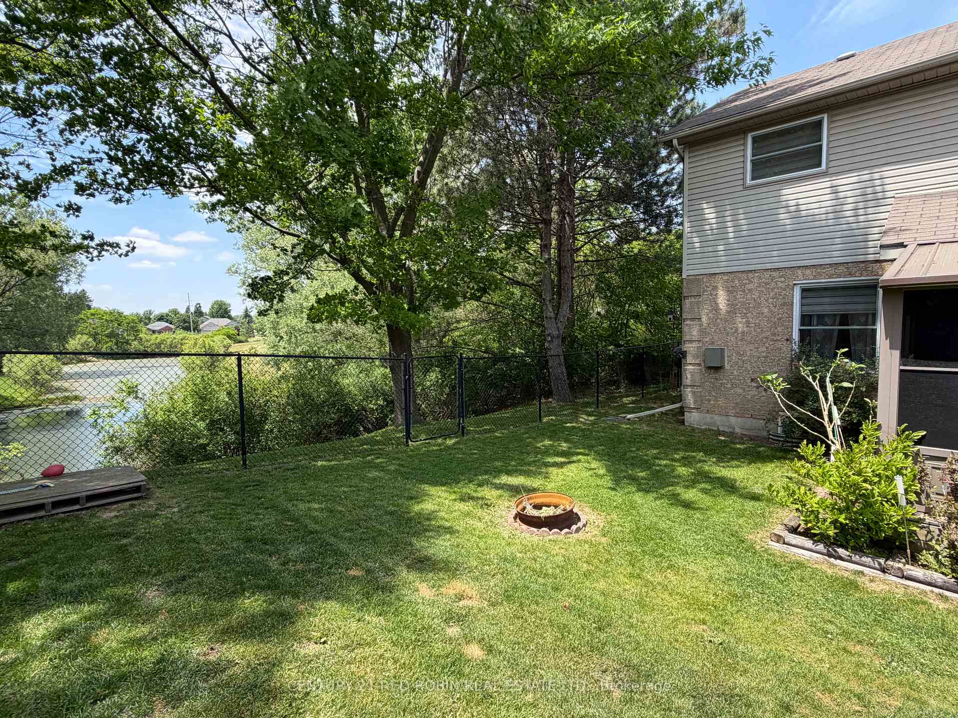 Photo 39 of 232 Thorne Drive, Strathroy-Caradoc, NE — HOMEH