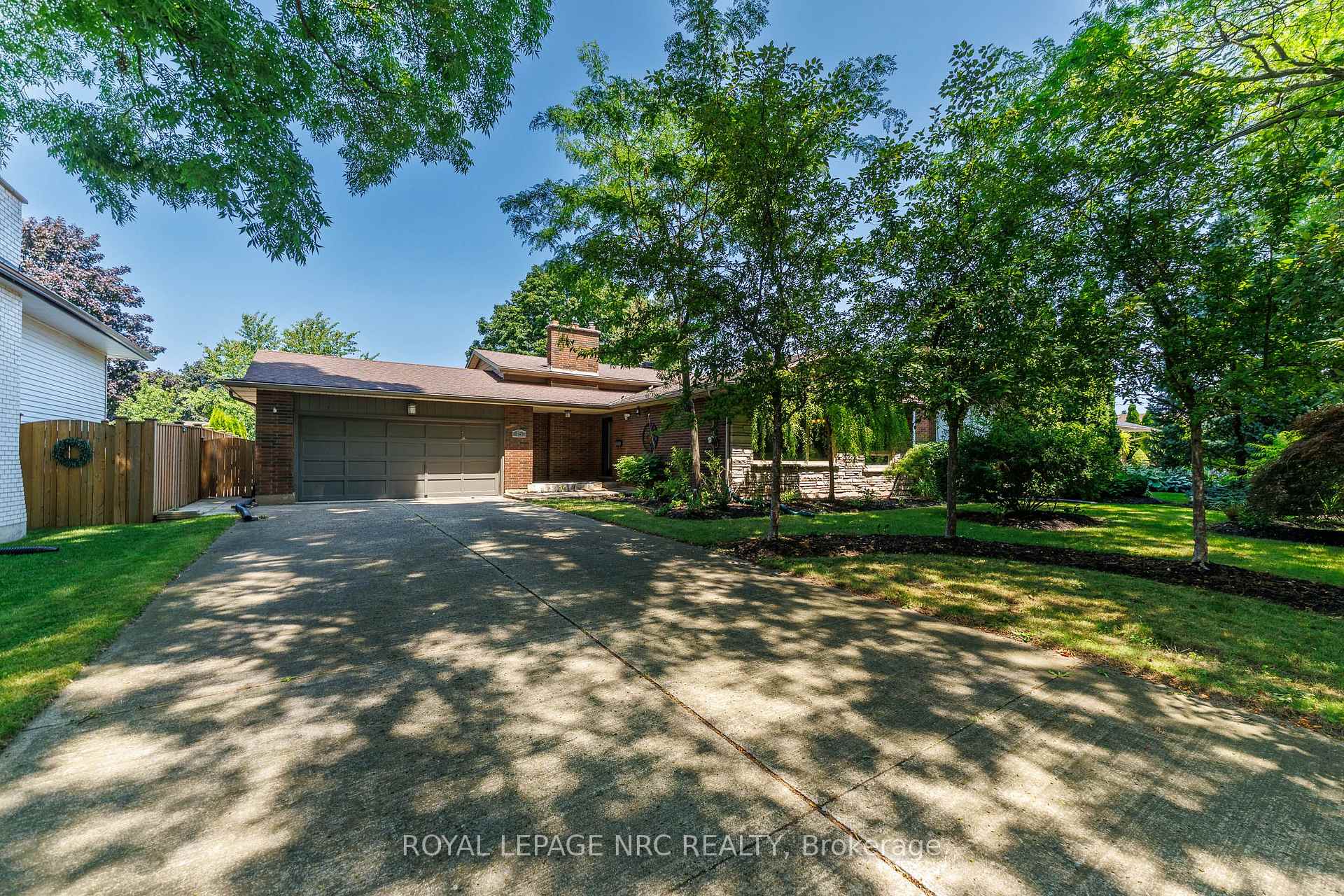 Photo 6 of 15 Black Friars Road, St. Catharines, Lakeshore — HOMEH