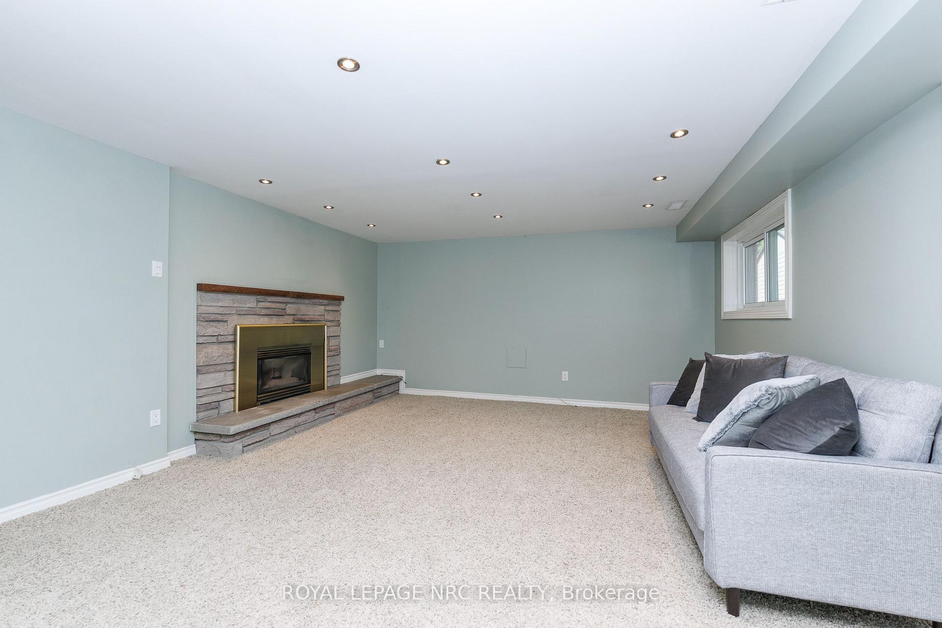 Photo 22 of 15 Black Friars Road, St. Catharines, Lakeshore — HOMEH