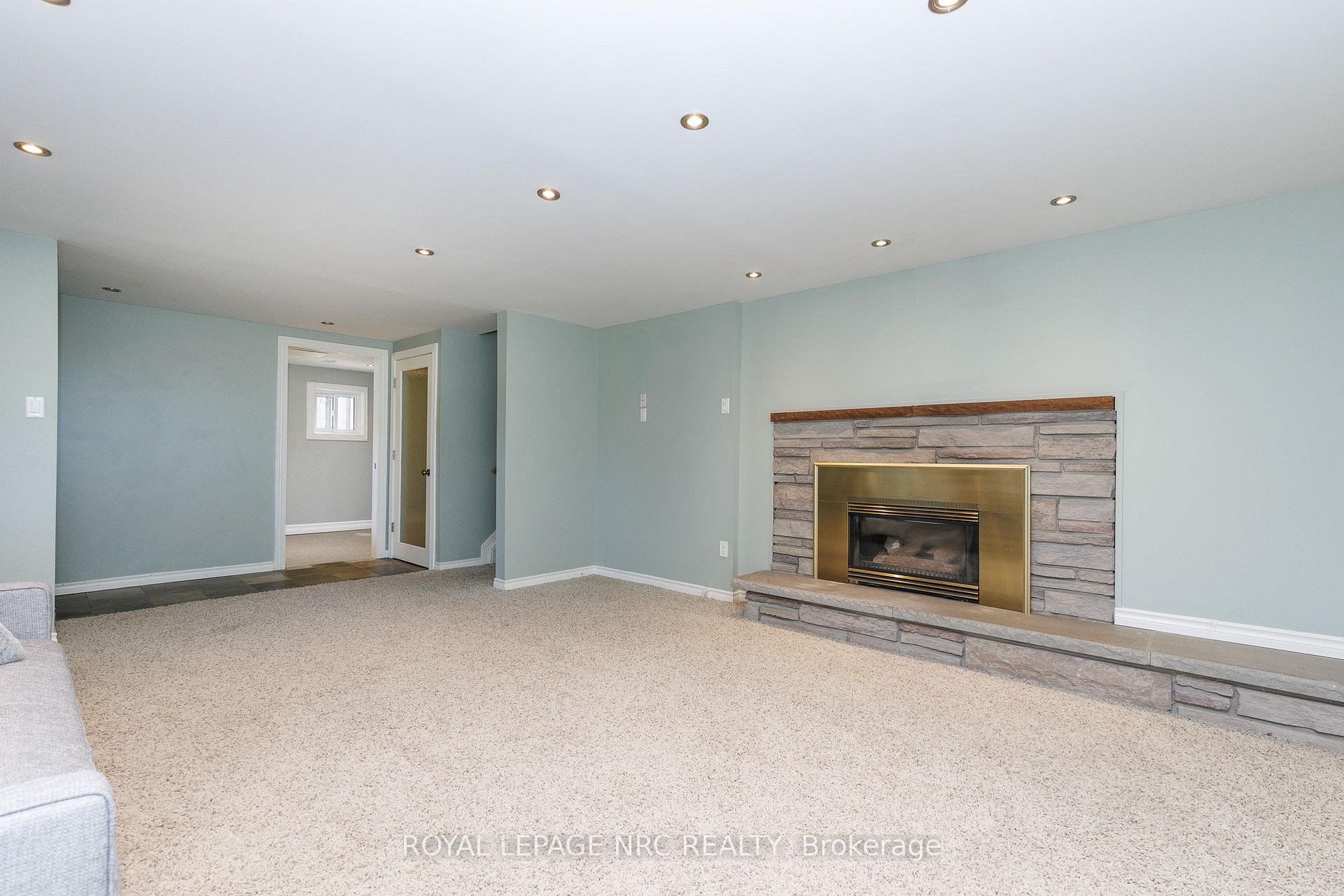 Photo 23 of 15 Black Friars Road, St. Catharines, Lakeshore — HOMEH