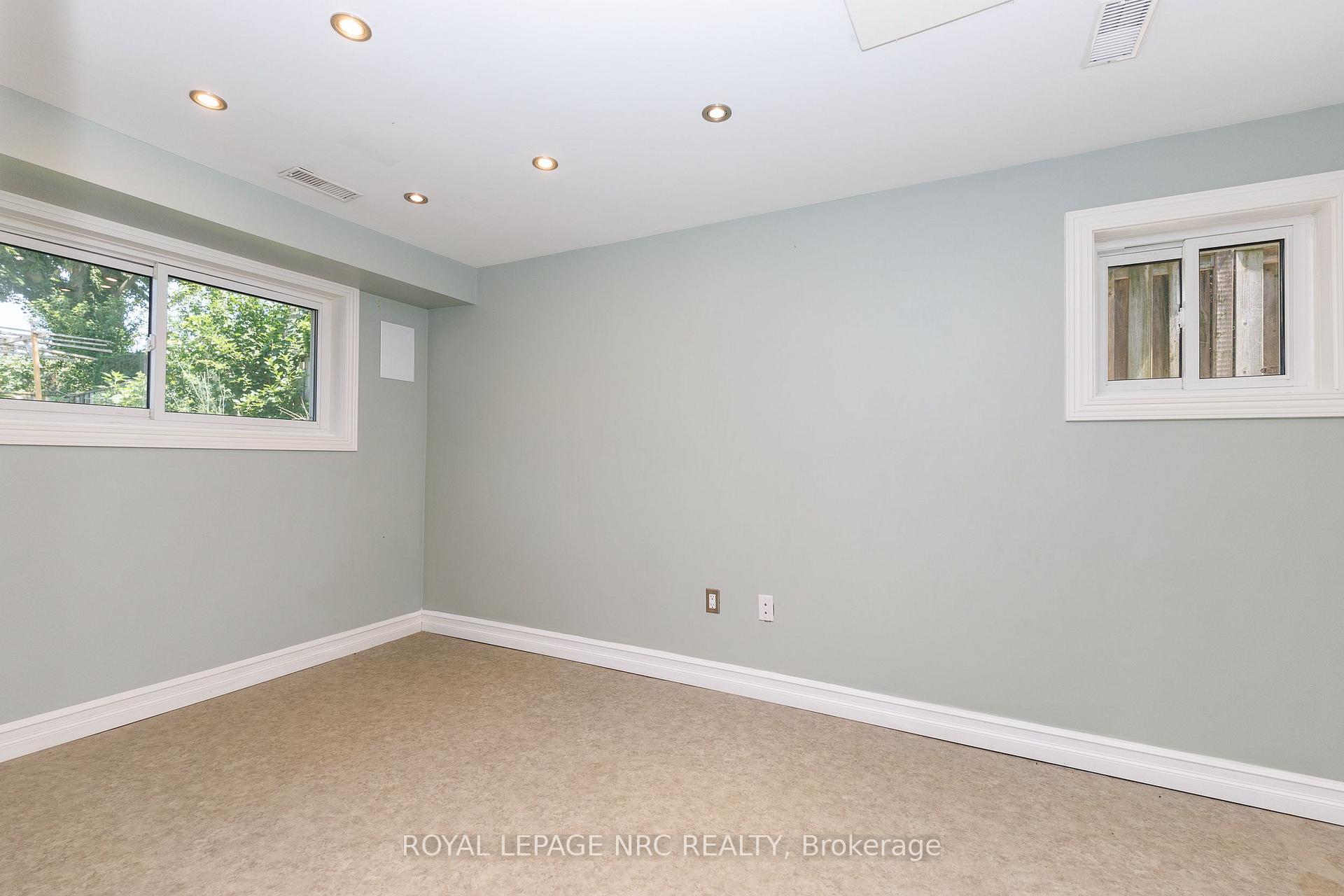 Photo 24 of 15 Black Friars Road, St. Catharines, Lakeshore — HOMEH