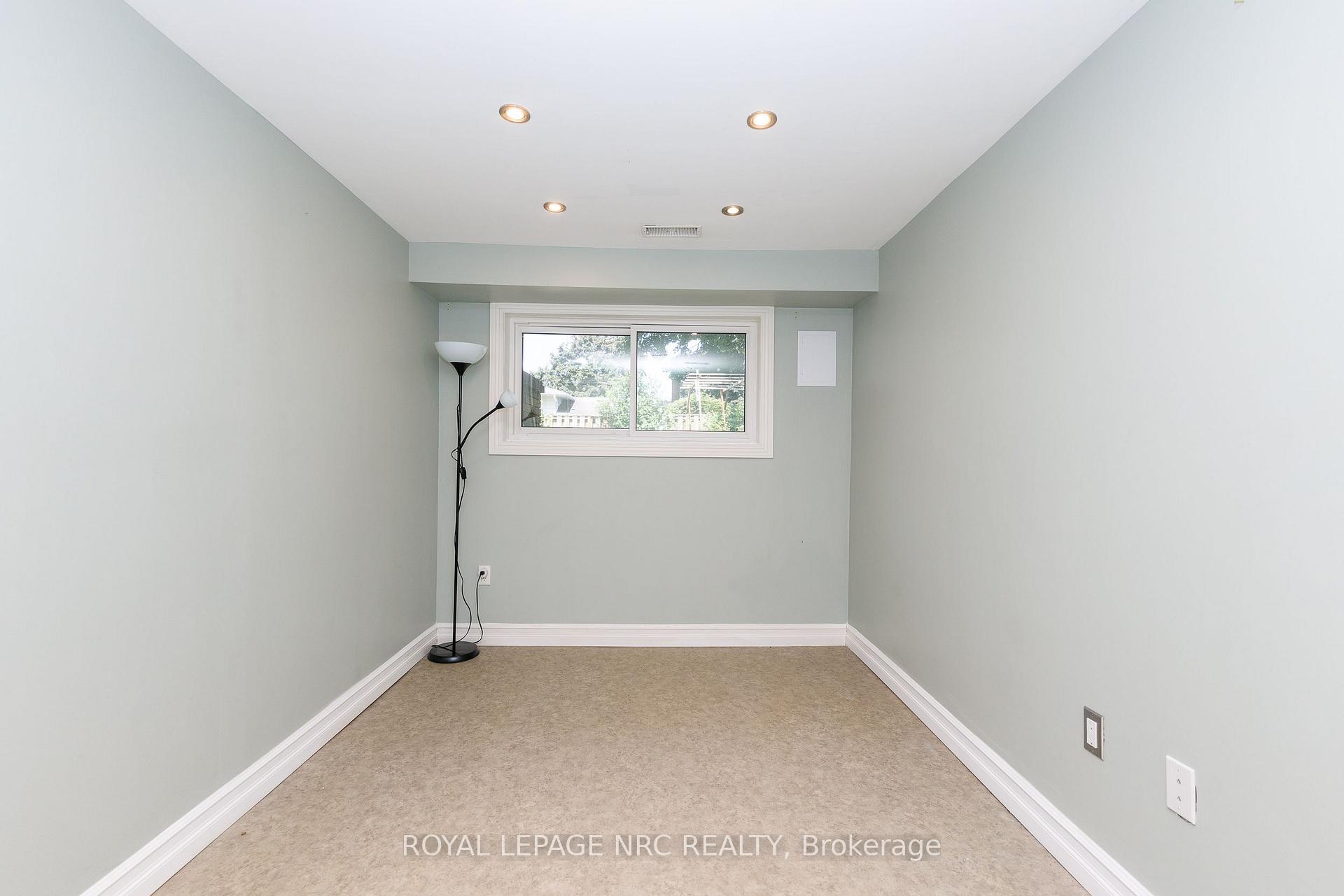 Photo 25 of 15 Black Friars Road, St. Catharines, Lakeshore — HOMEH