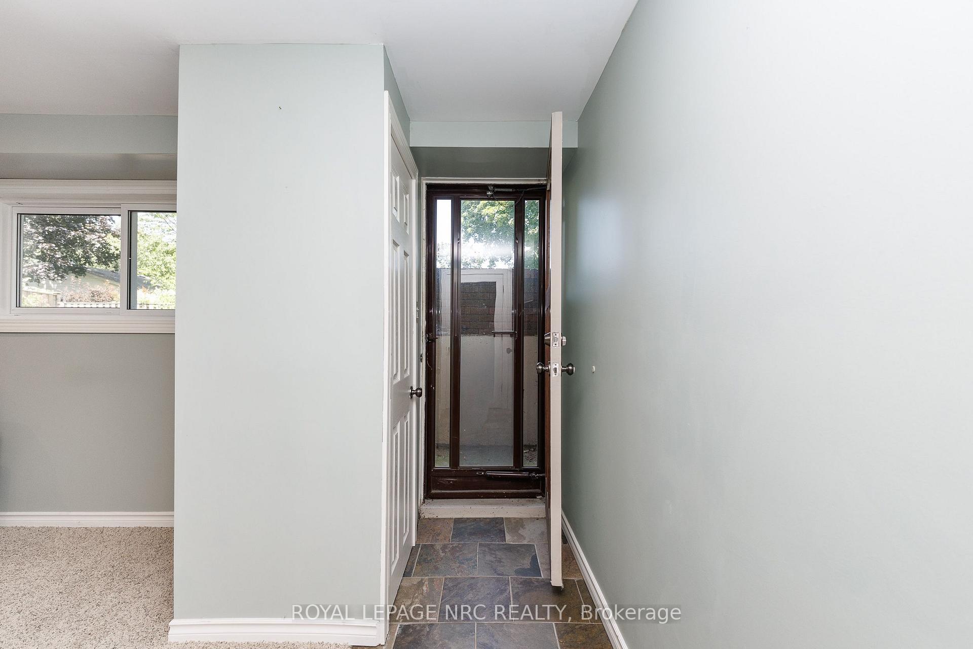 Photo 27 of 15 Black Friars Road, St. Catharines, Lakeshore — HOMEH