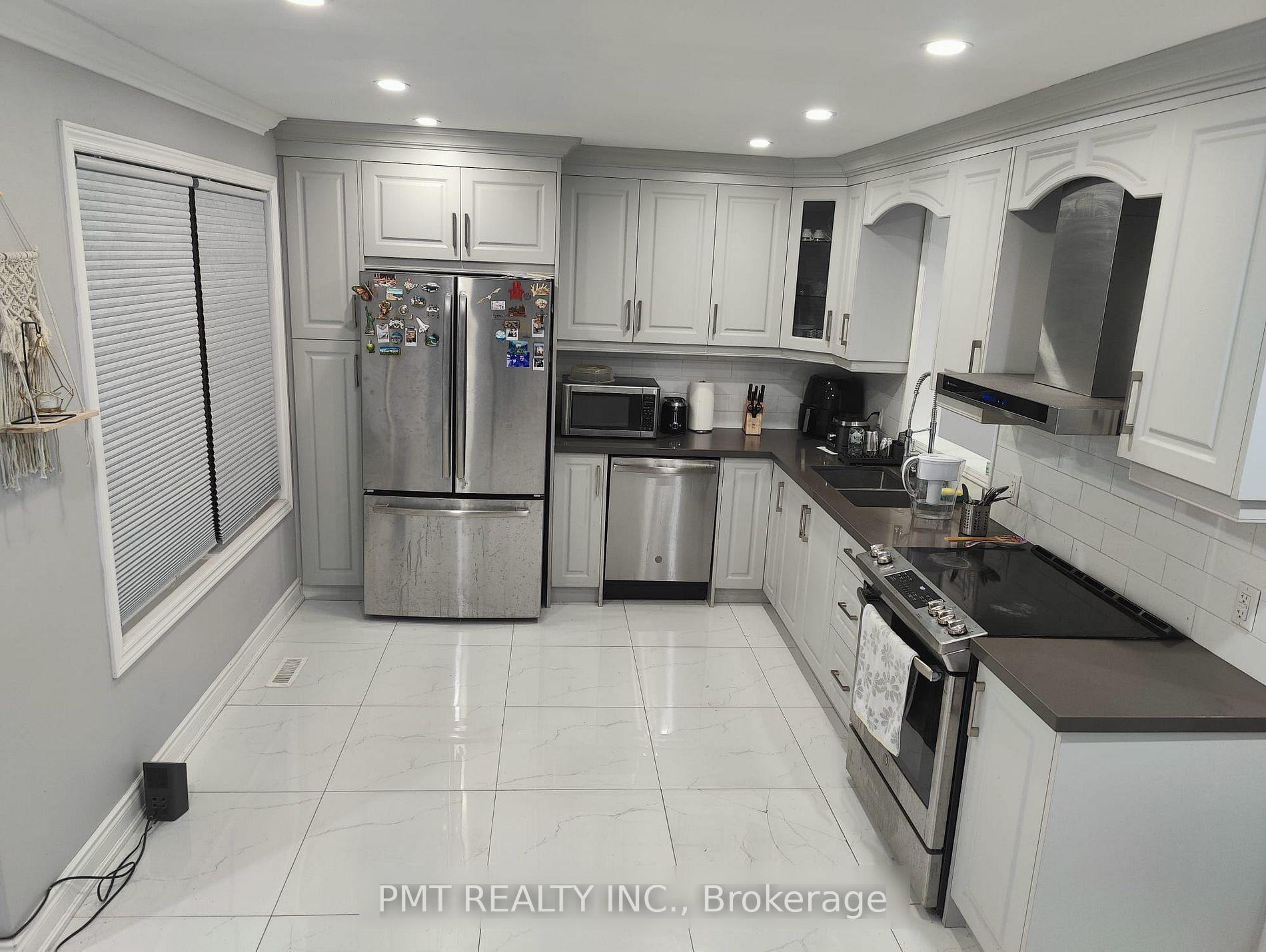 Photo 3 of 73 Greene Drive, Brampton, Madoc — HOMEH