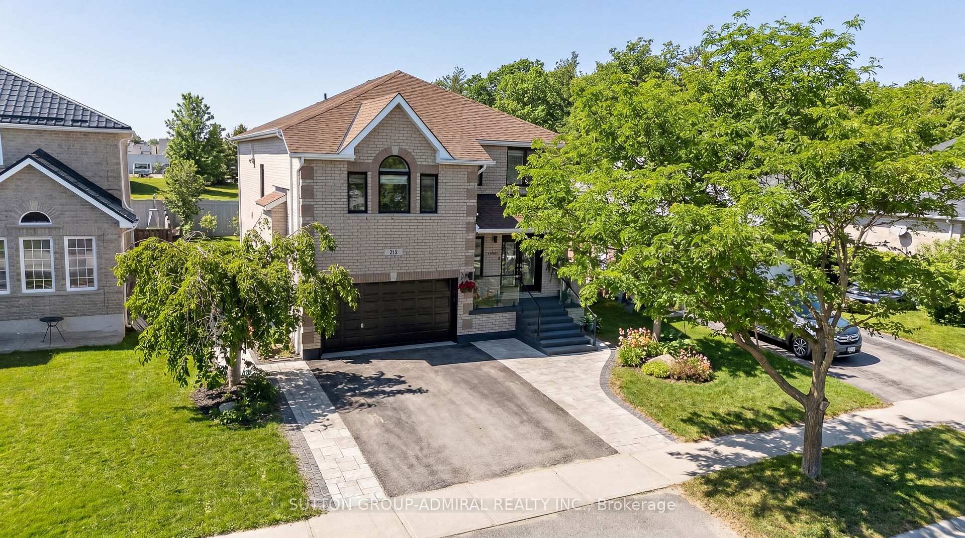 Photo 3 of 62 Prince George Crescent, Barrie, Innis-Shore — HOMEH