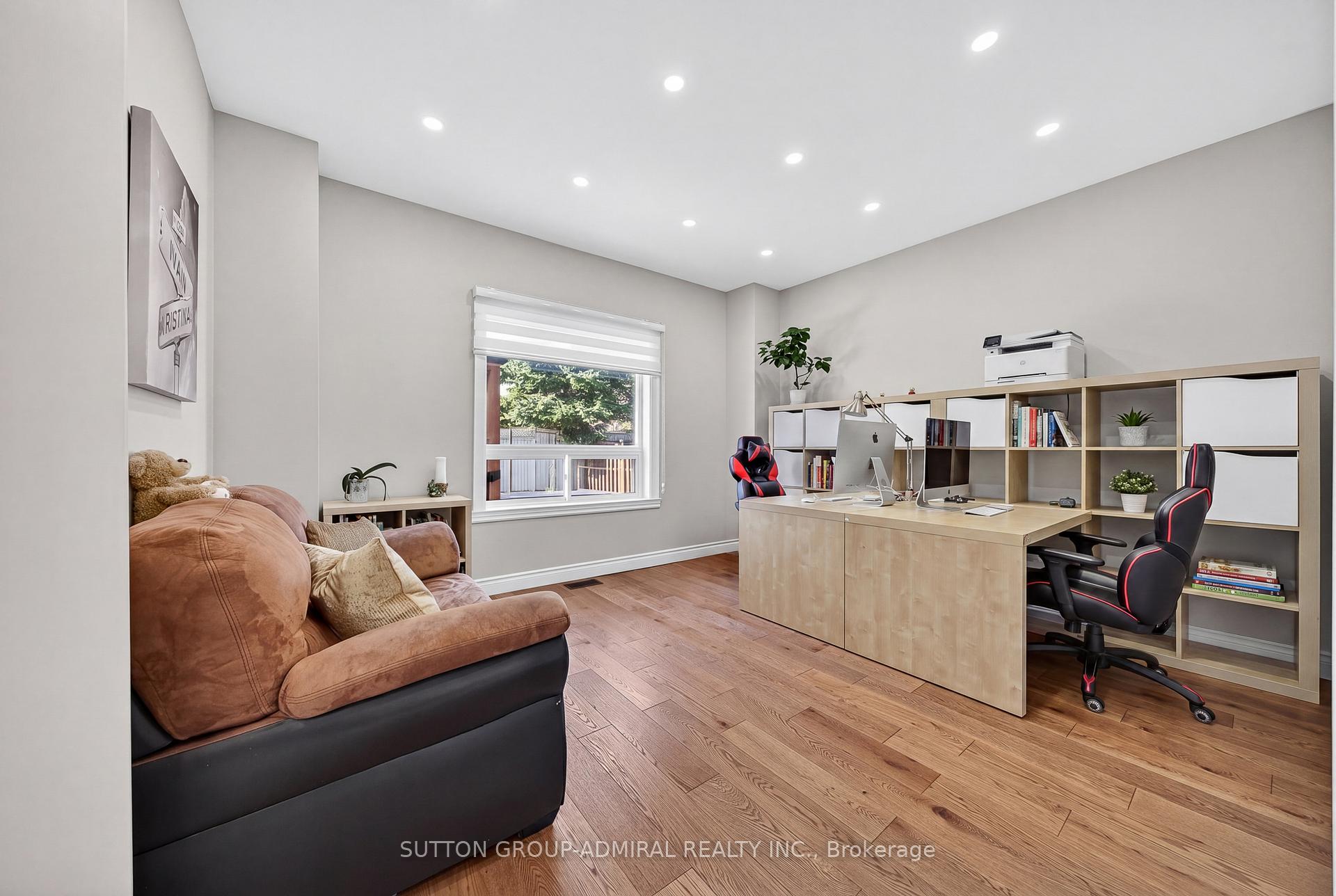 Photo 12 of 62 Prince George Crescent, Barrie, Innis-Shore — HOMEH