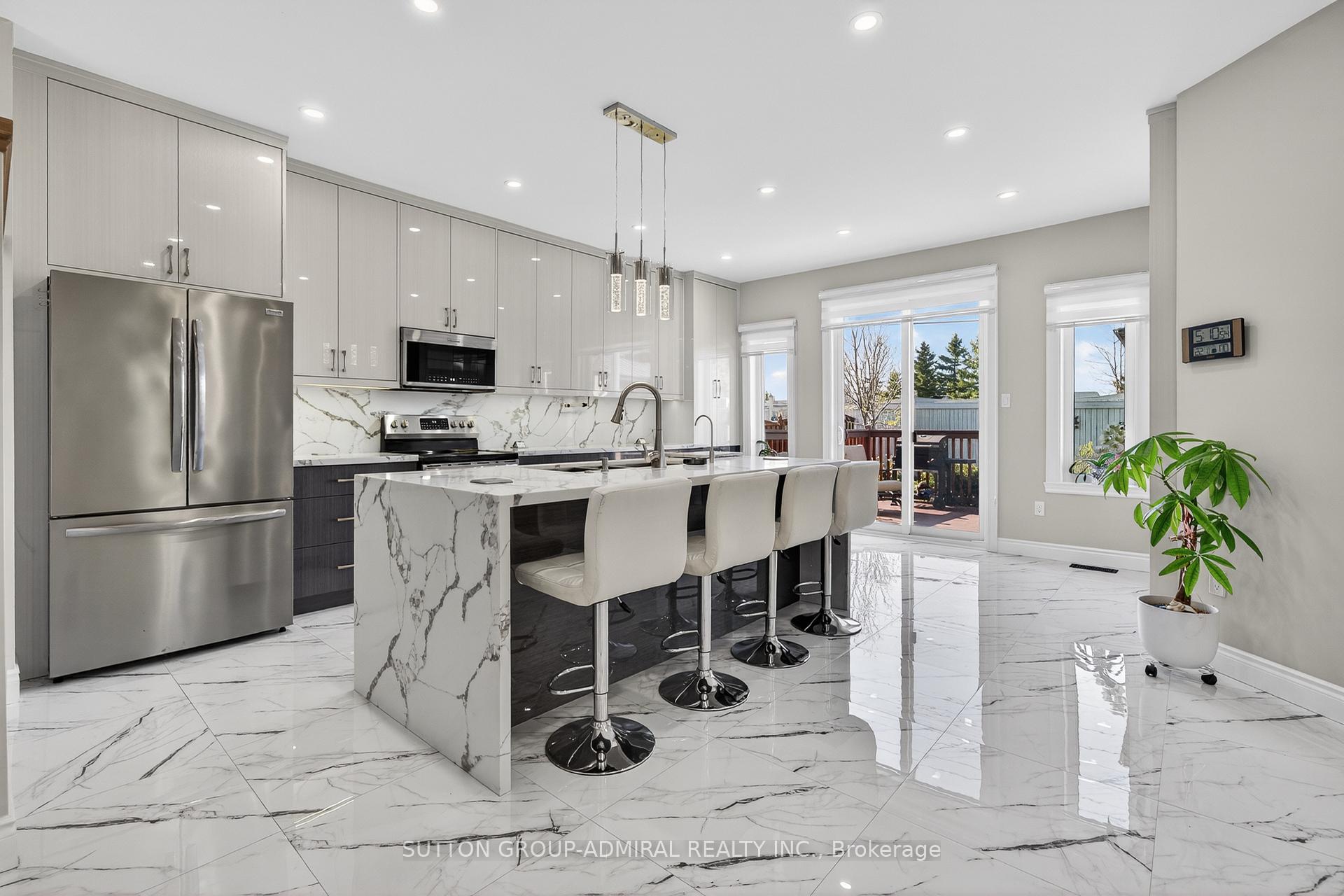 Photo 13 of 62 Prince George Crescent, Barrie, Innis-Shore — HOMEH