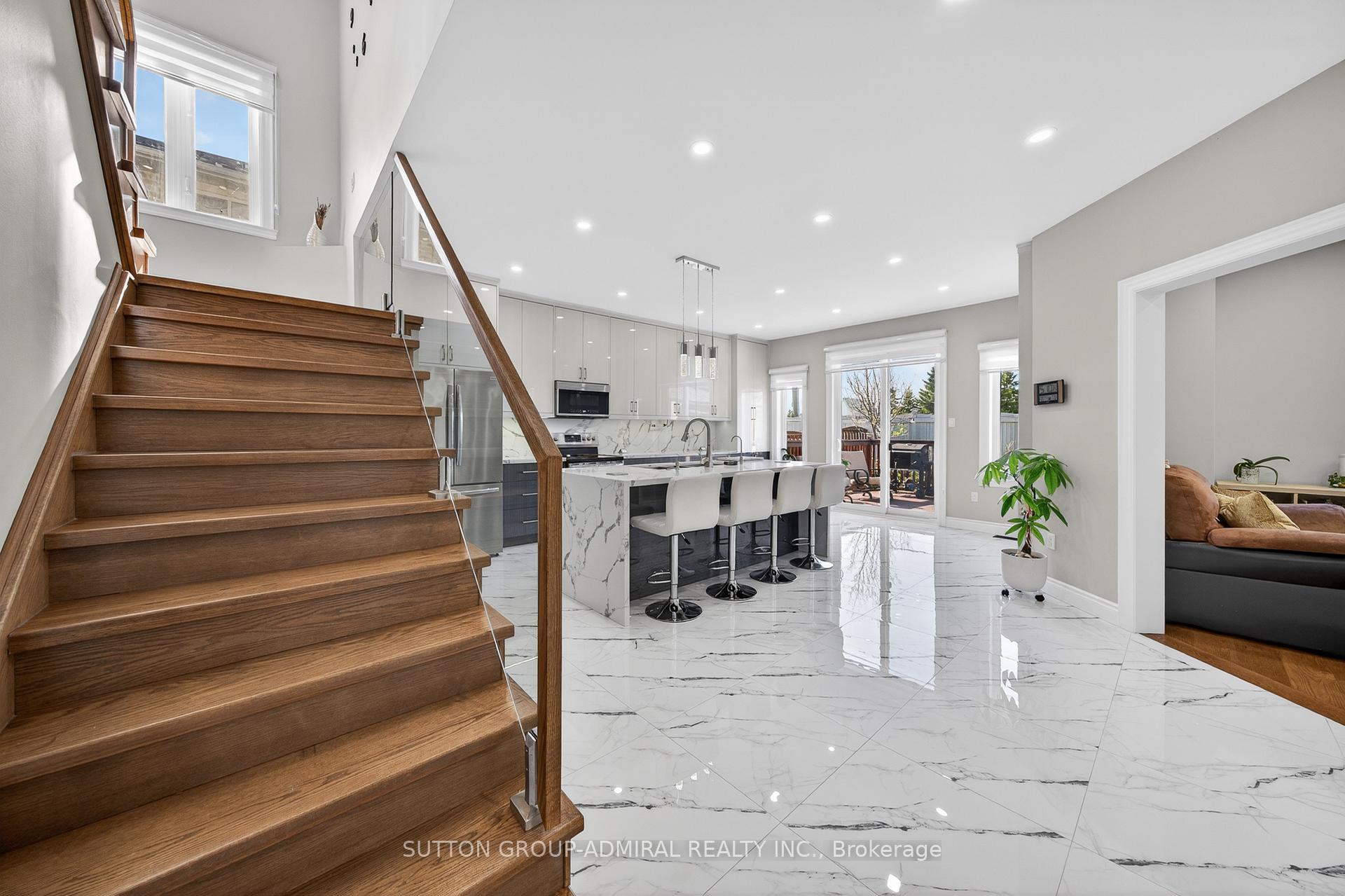Photo 17 of 62 Prince George Crescent, Barrie, Innis-Shore — HOMEH