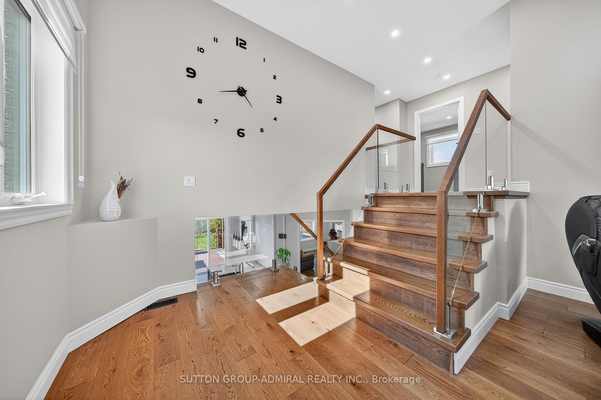 Photo 22 of 62 Prince George Crescent, Barrie, Innis-Shore — HOMEH