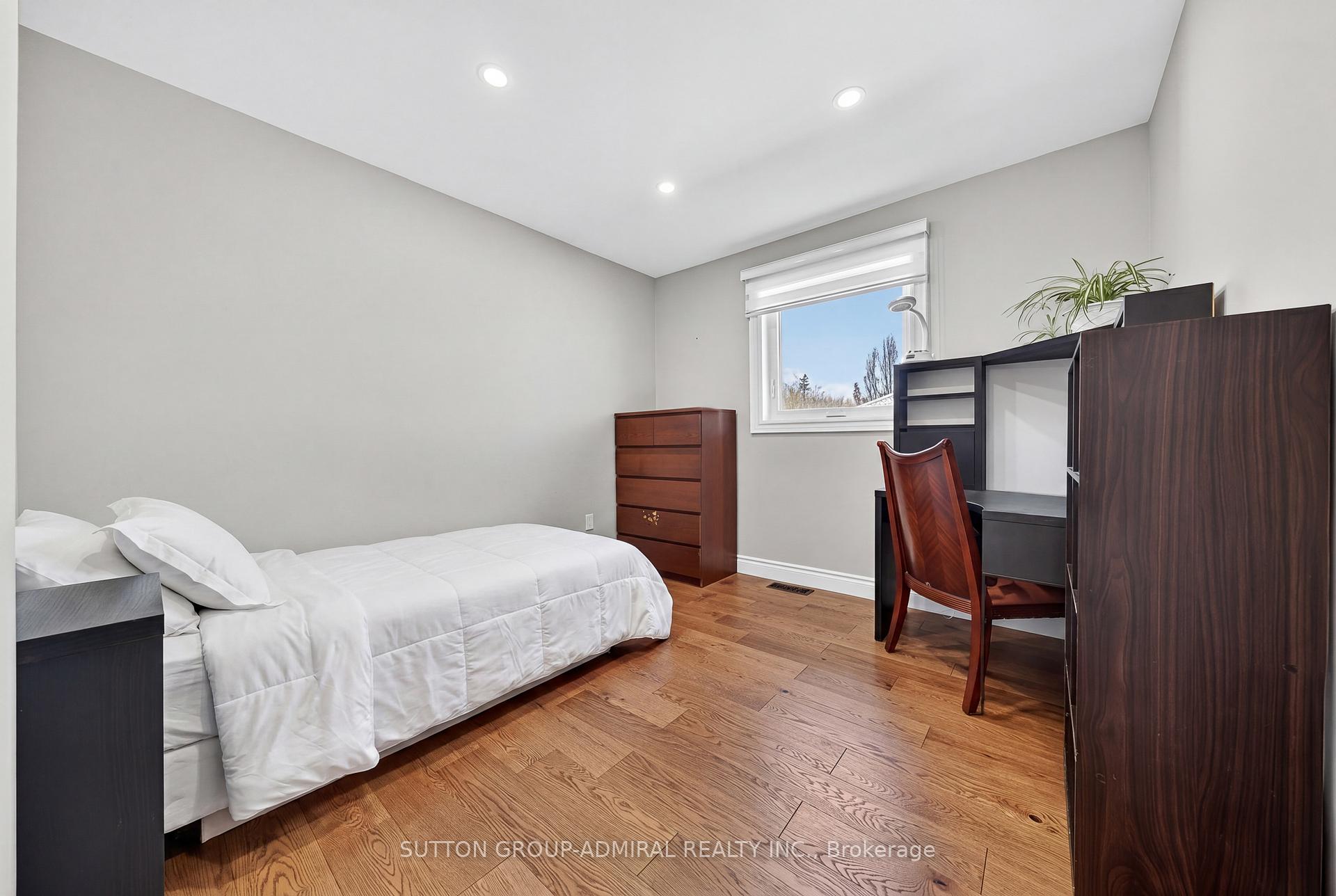 Photo 27 of 62 Prince George Crescent, Barrie, Innis-Shore — HOMEH