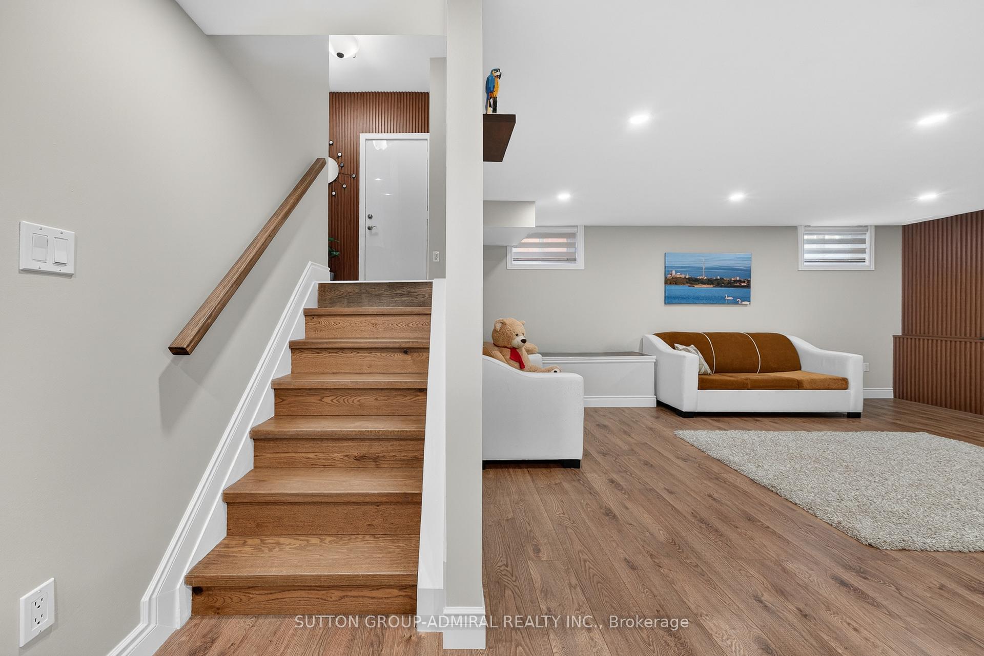 Photo 36 of 62 Prince George Crescent, Barrie, Innis-Shore — HOMEH