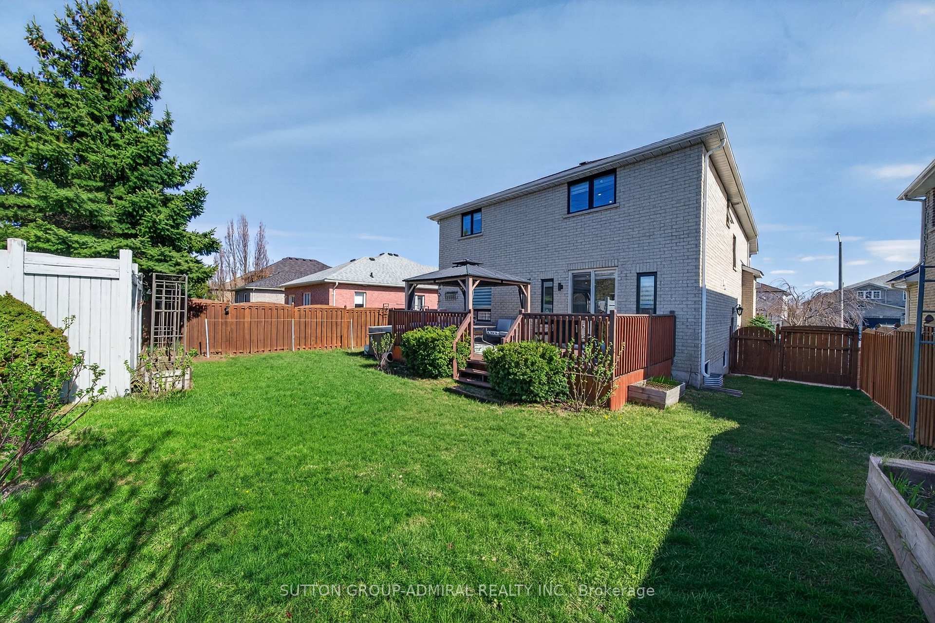 Photo 43 of 62 Prince George Crescent, Barrie, Innis-Shore — HOMEH