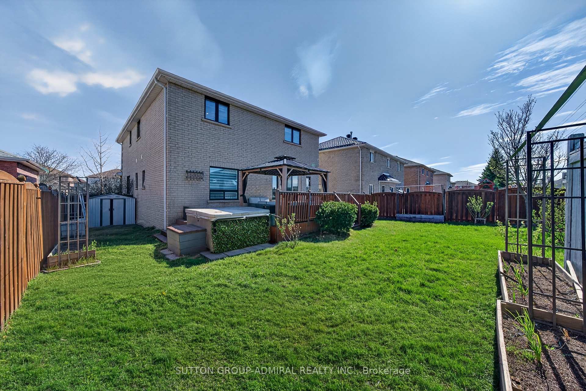 Photo 47 of 62 Prince George Crescent, Barrie, Innis-Shore — HOMEH