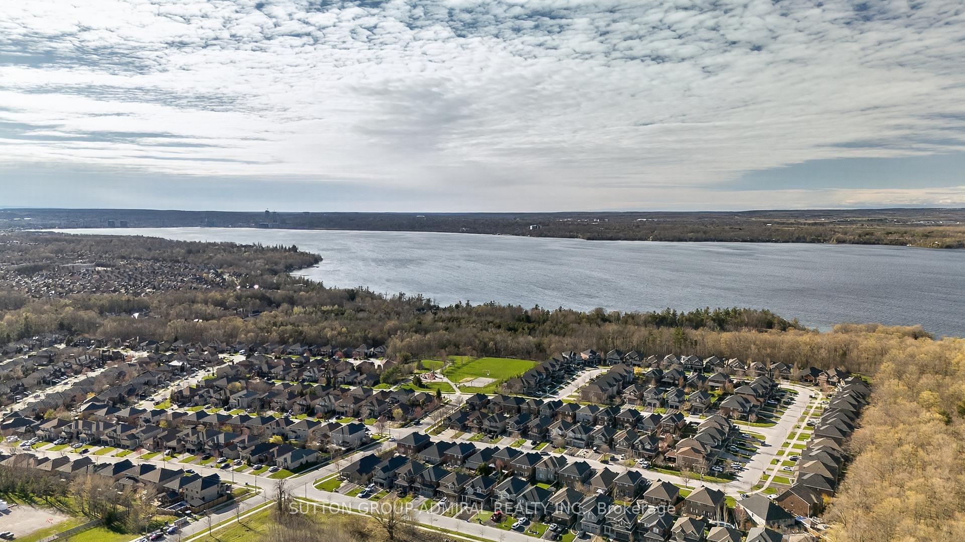 Photo 49 of 62 Prince George Crescent, Barrie, Innis-Shore — HOMEH